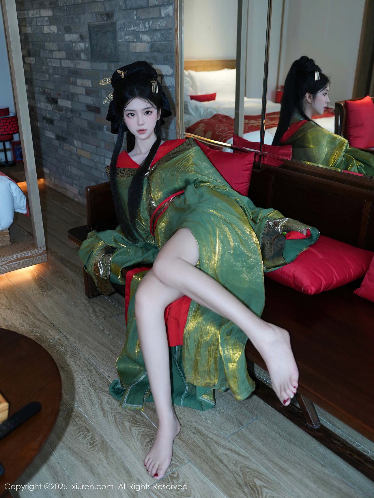 [XIUREN秀人网] 2025.04.09 NO.10126 雪糕CiCi [68P-923MB]