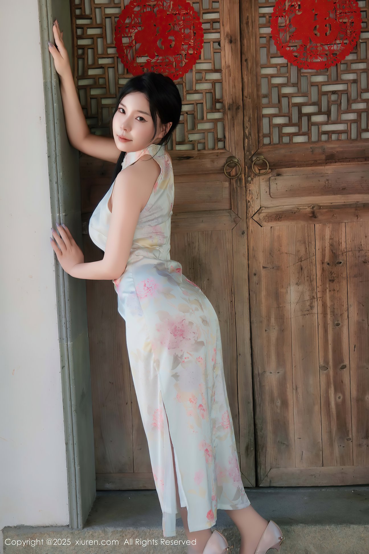 [XIUREN秀人网] 2025.02.17 NO.9893 麦田 [70P-758MB]