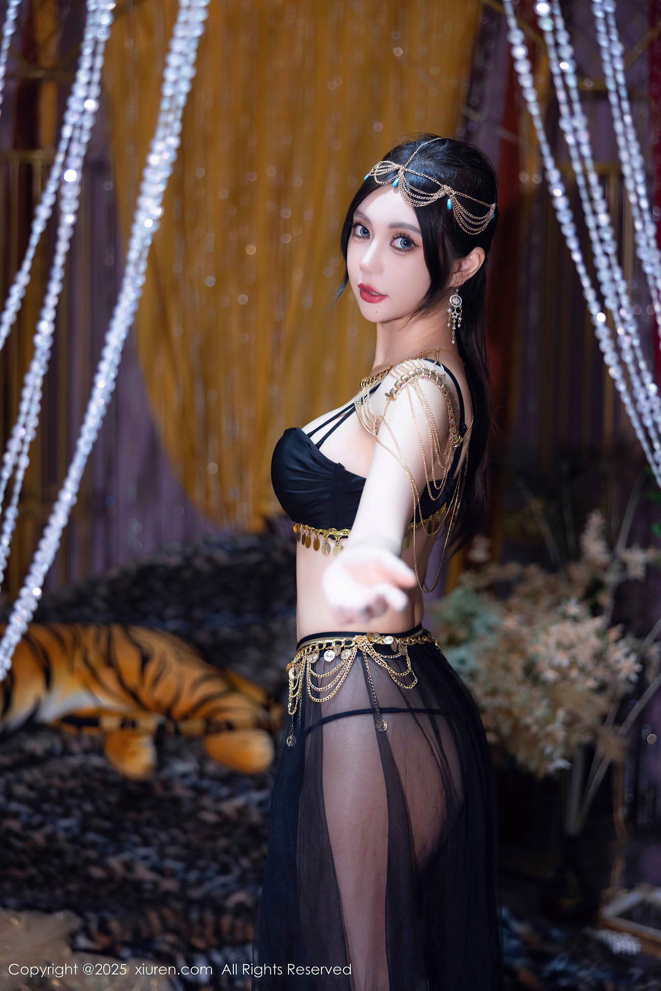 [XIUREN秀人网] 2025.03.14 NO.10018 绮里嘉ula [79P-1055MB]