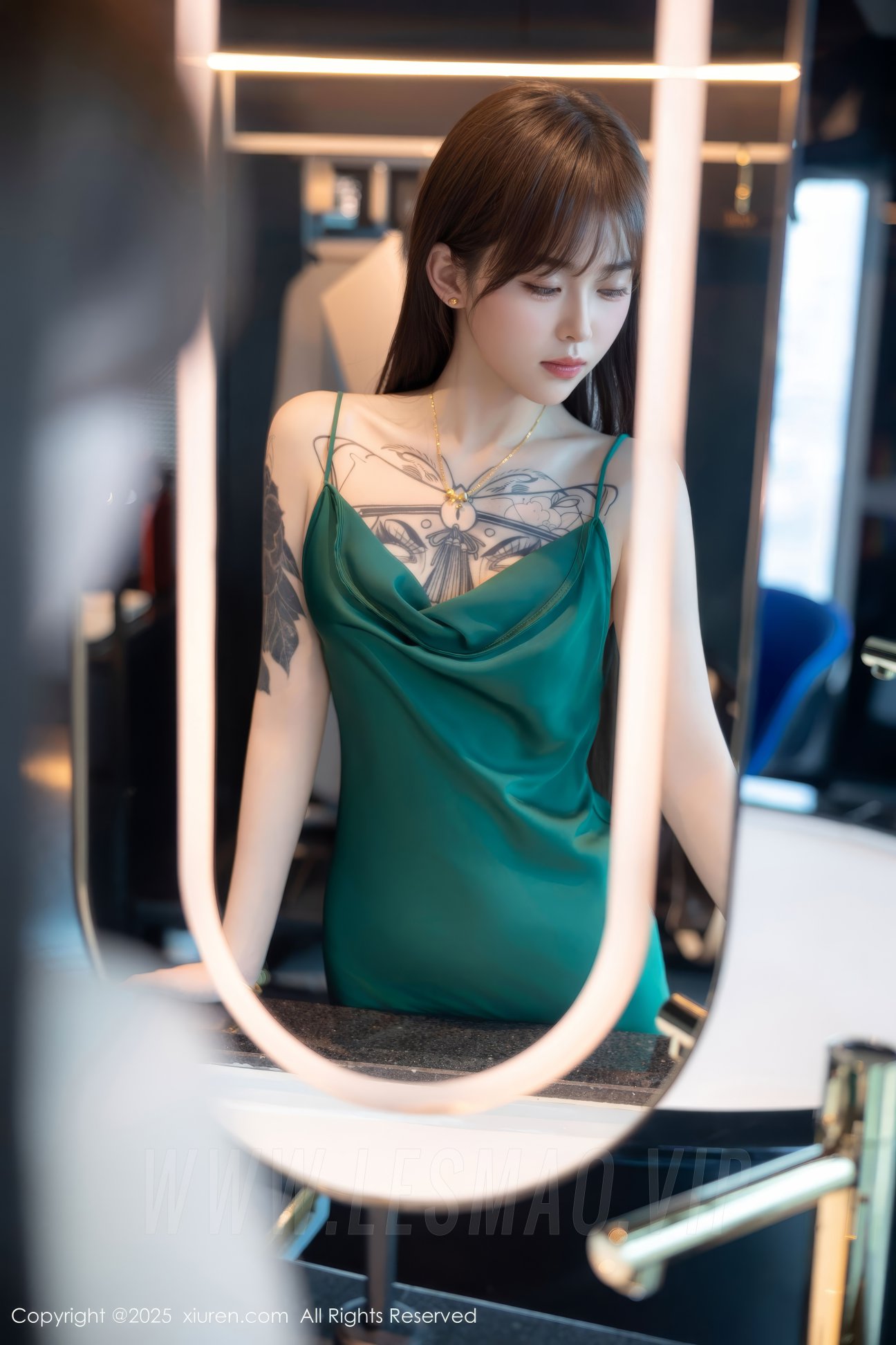 [XIUREN秀人网] 2025.01.23 No.9803 奶瓶. [94P-426MB]