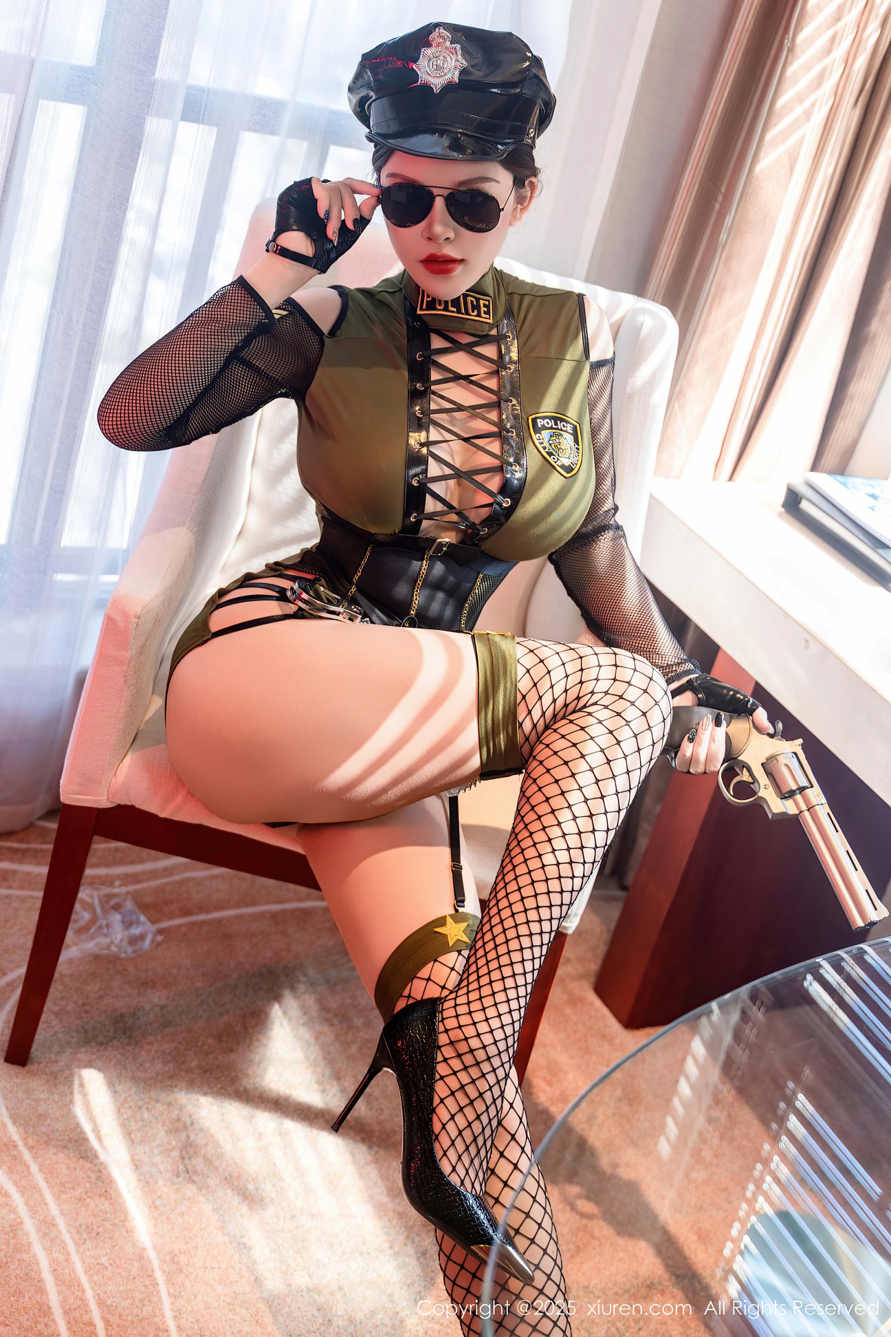 [XIUREN秀人网] 2025.03.25 NO.10064 伊丽莎有点白 [97P-1028MB]