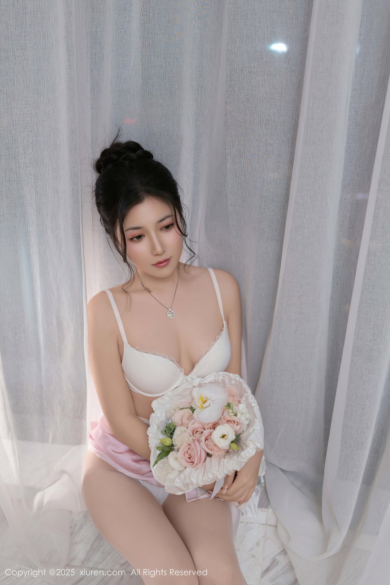 [XIUREN秀人网] 2025.02.19 NO.9907 鱼子酱Fish [80P-848MB]