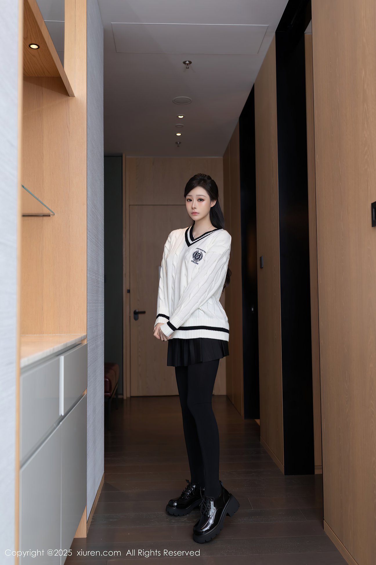 [XIUREN秀人网] 2025.03.07 NO.9986 小逗逗 [79P-779MB]