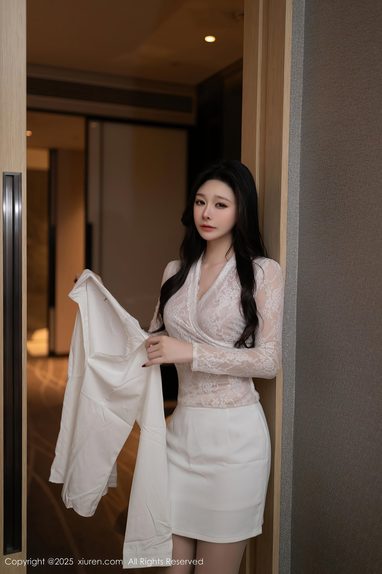[XIUREN秀人网] 2025.04.11 NO.10143 小逗逗 [80P-739MB]