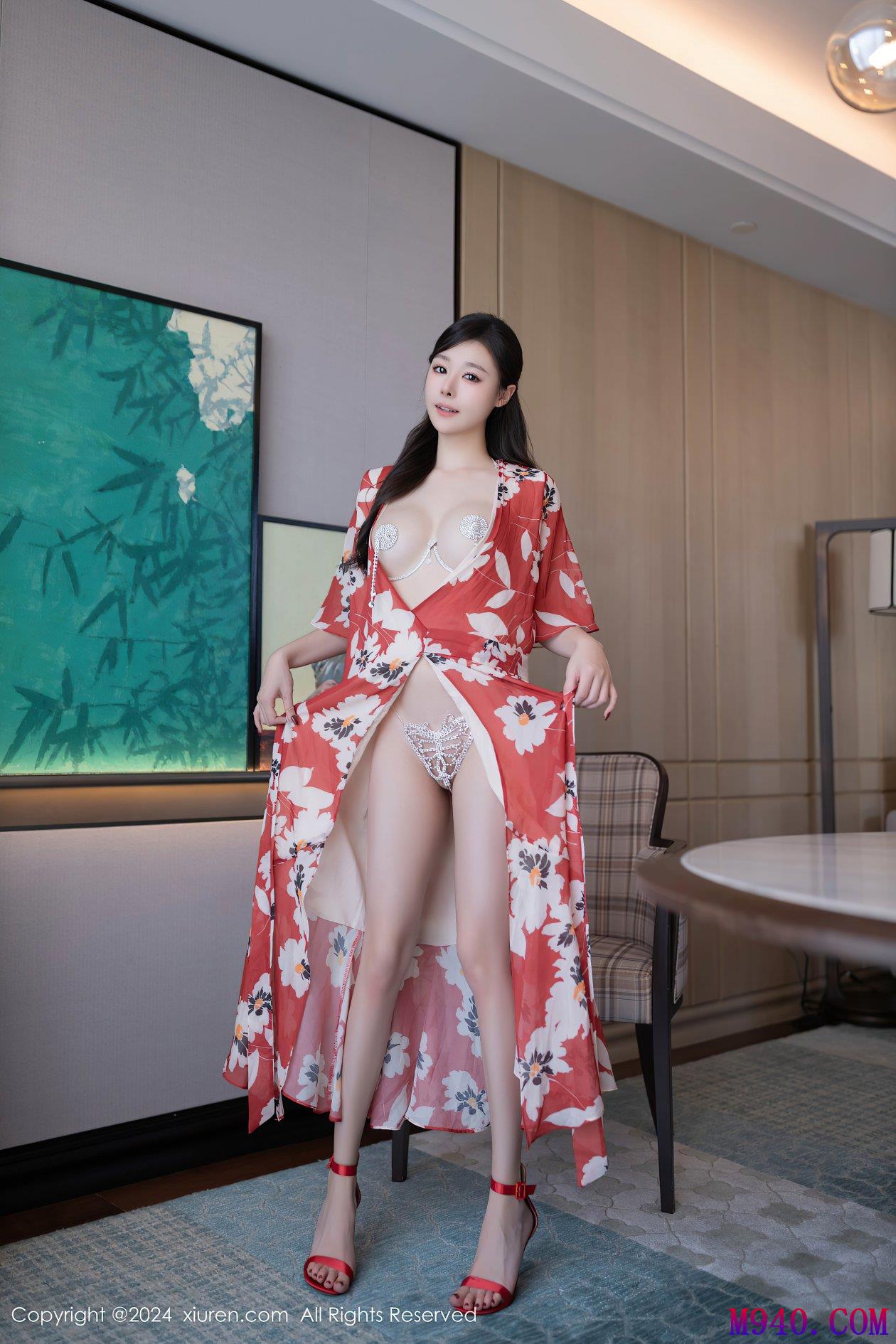 M940-[XIUREN秀人网] 2024.10.11 NO.9270 小逗逗 [80P-774MB]