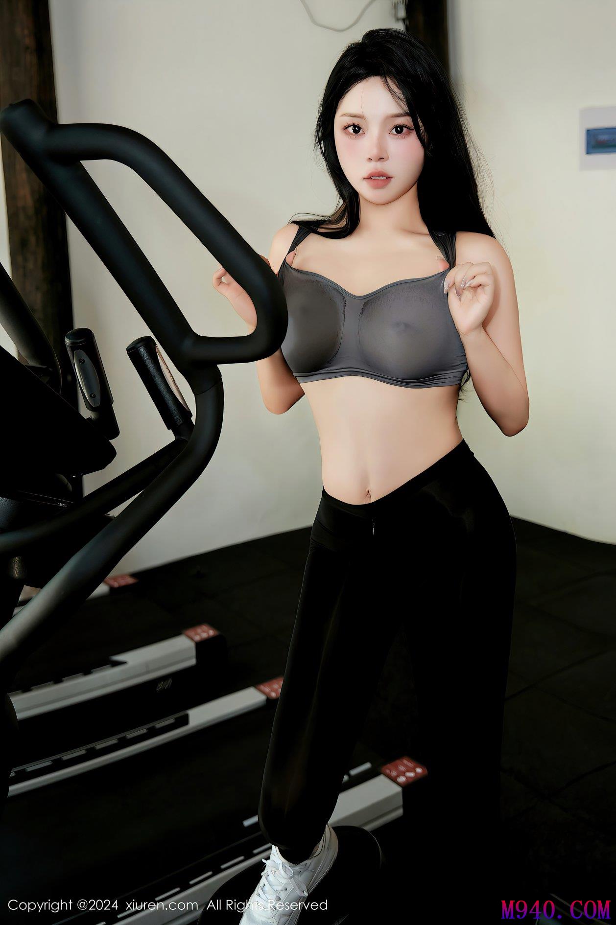 M940-[XIUREN秀人网] 2024.12.03 NO.9540 麦田 [82P-776MB]