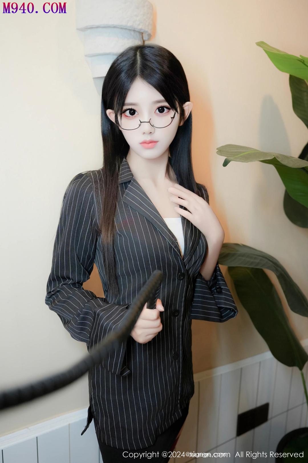 M940-[XIUREN秀人网] 2024.07.04 NO.8802 美少女@ [82P-877MB]
