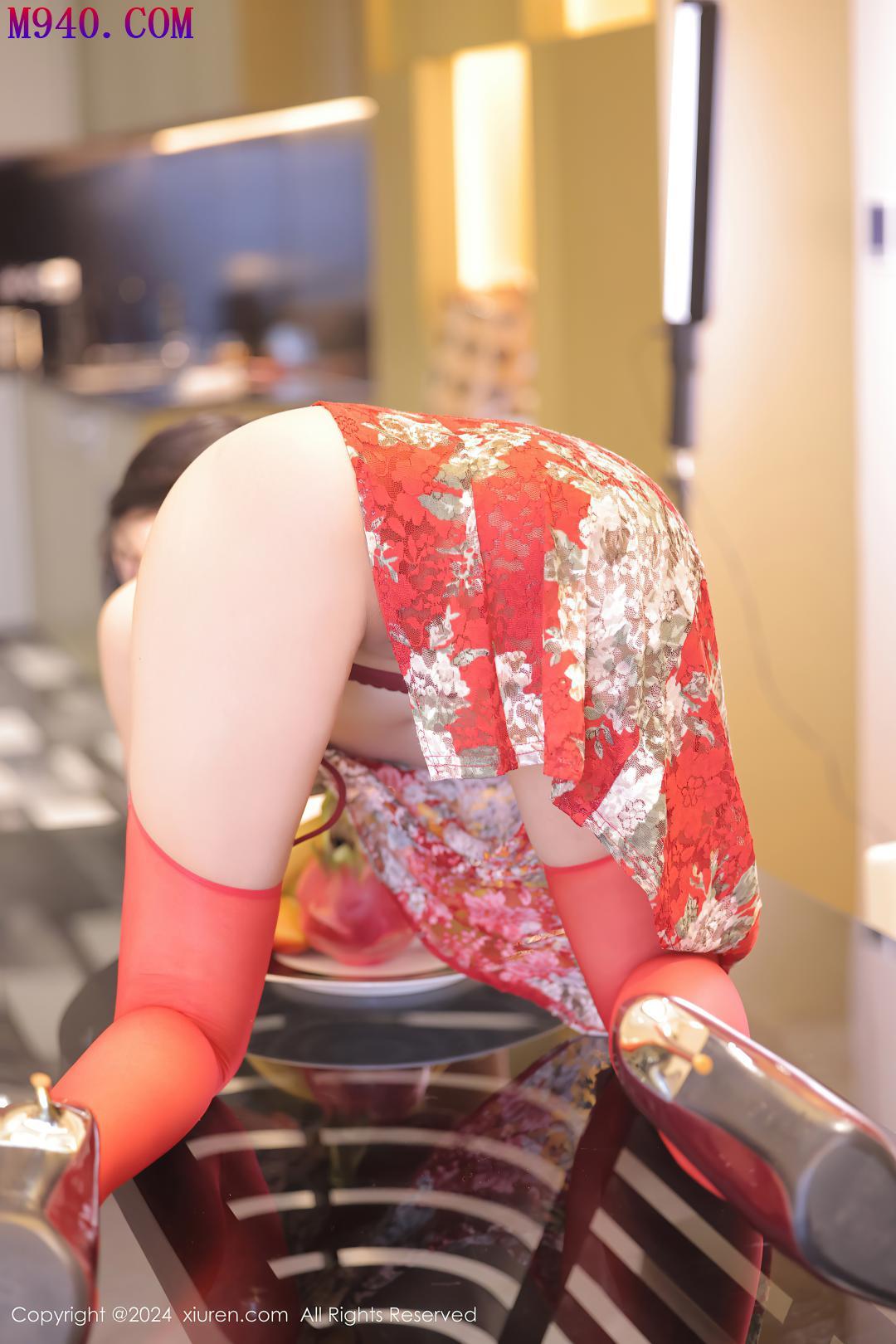 M940-[XIUREN秀人网] 2024.07.17 NO.8871 尹甜甜 [92P-914MB]