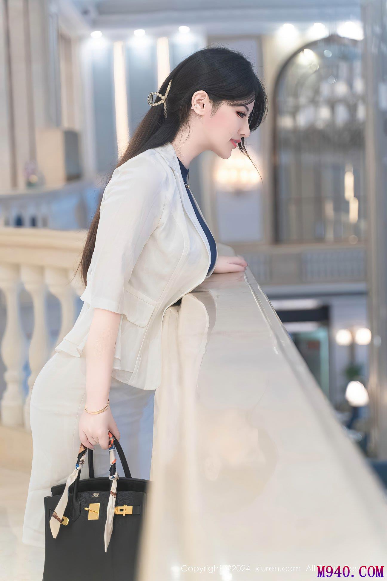 M940-[XIUREN秀人网] 2024.10.21 NO.9319 诗诗kiki [98P-854MB]