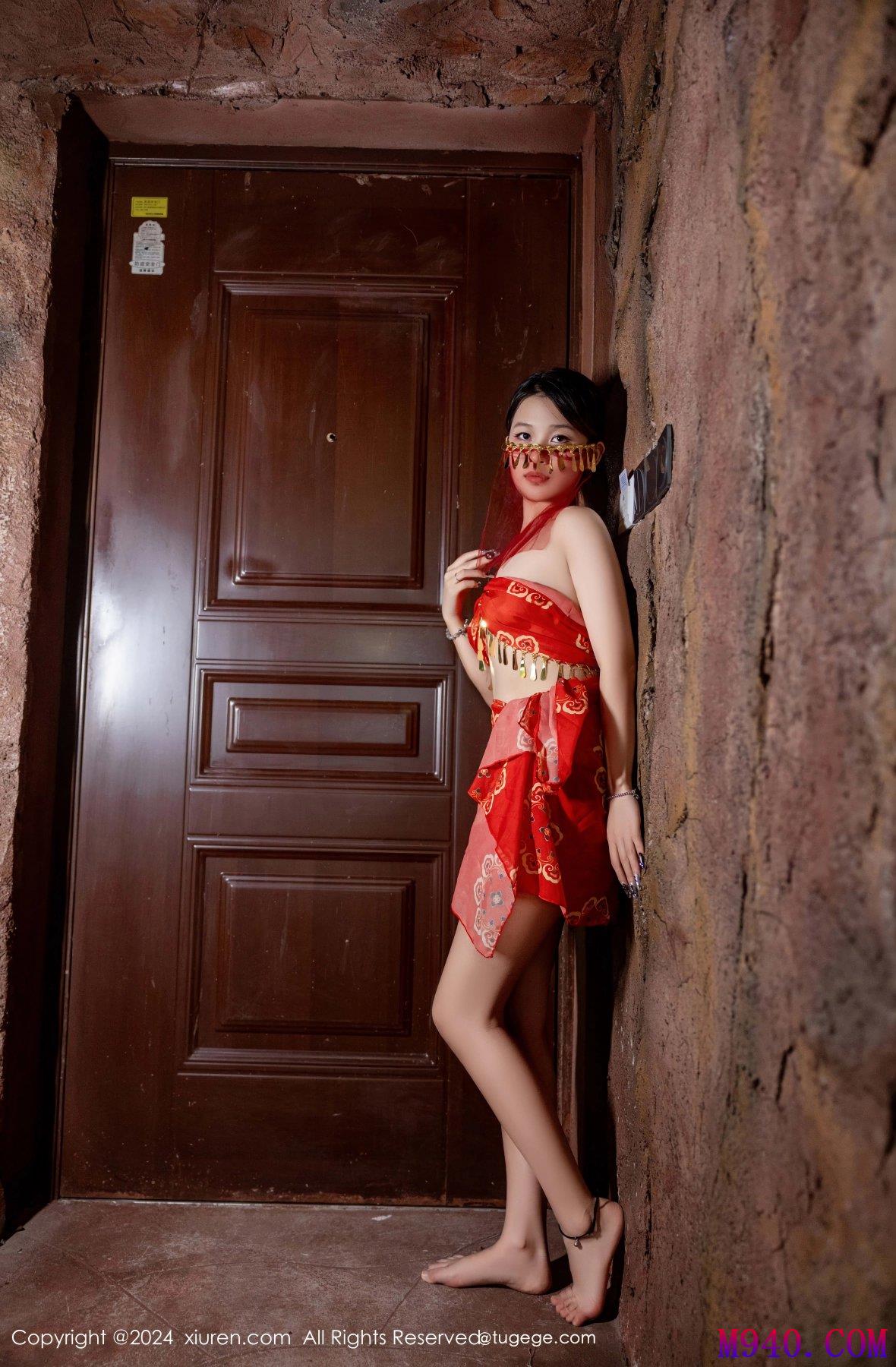 M940-[XIUREN秀人网] 2024.10.22 NO.9323 吴婷婉 [79P-780MB]
