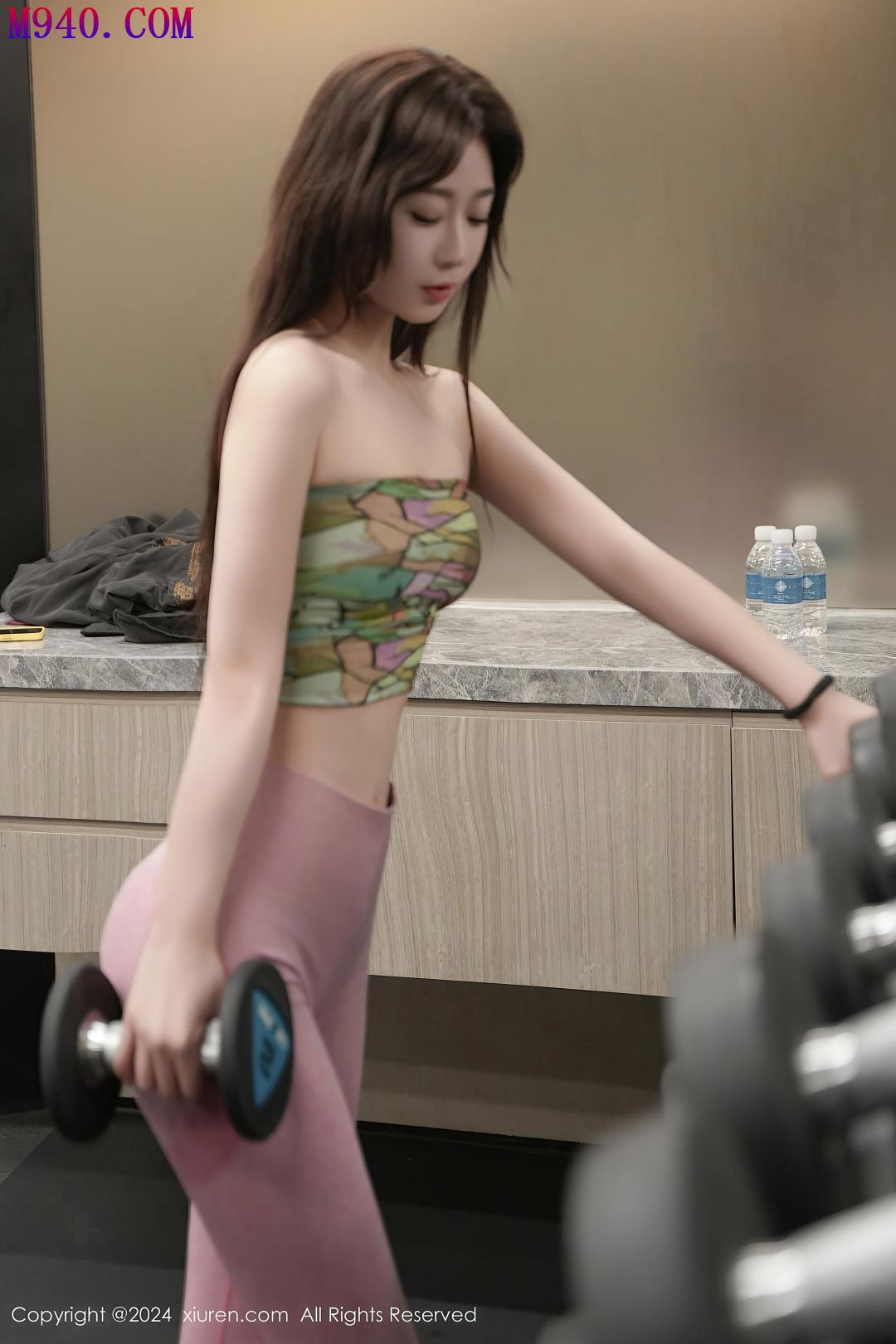 M940-[XIUREN秀人网] 2024.05.23 NO.8585 软糖爱喝奶 [93P-1002MB]