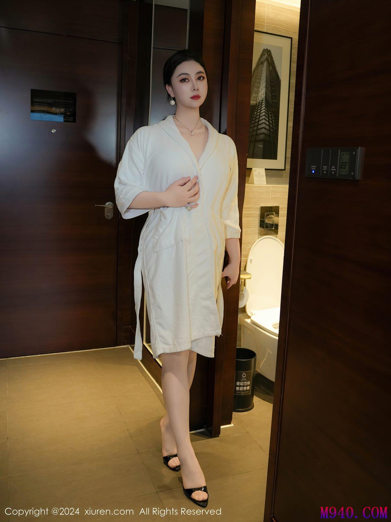 M940-[XIUREN秀人网] 2024.12.02 NO.9534 风景尤美 [65P-722MB]