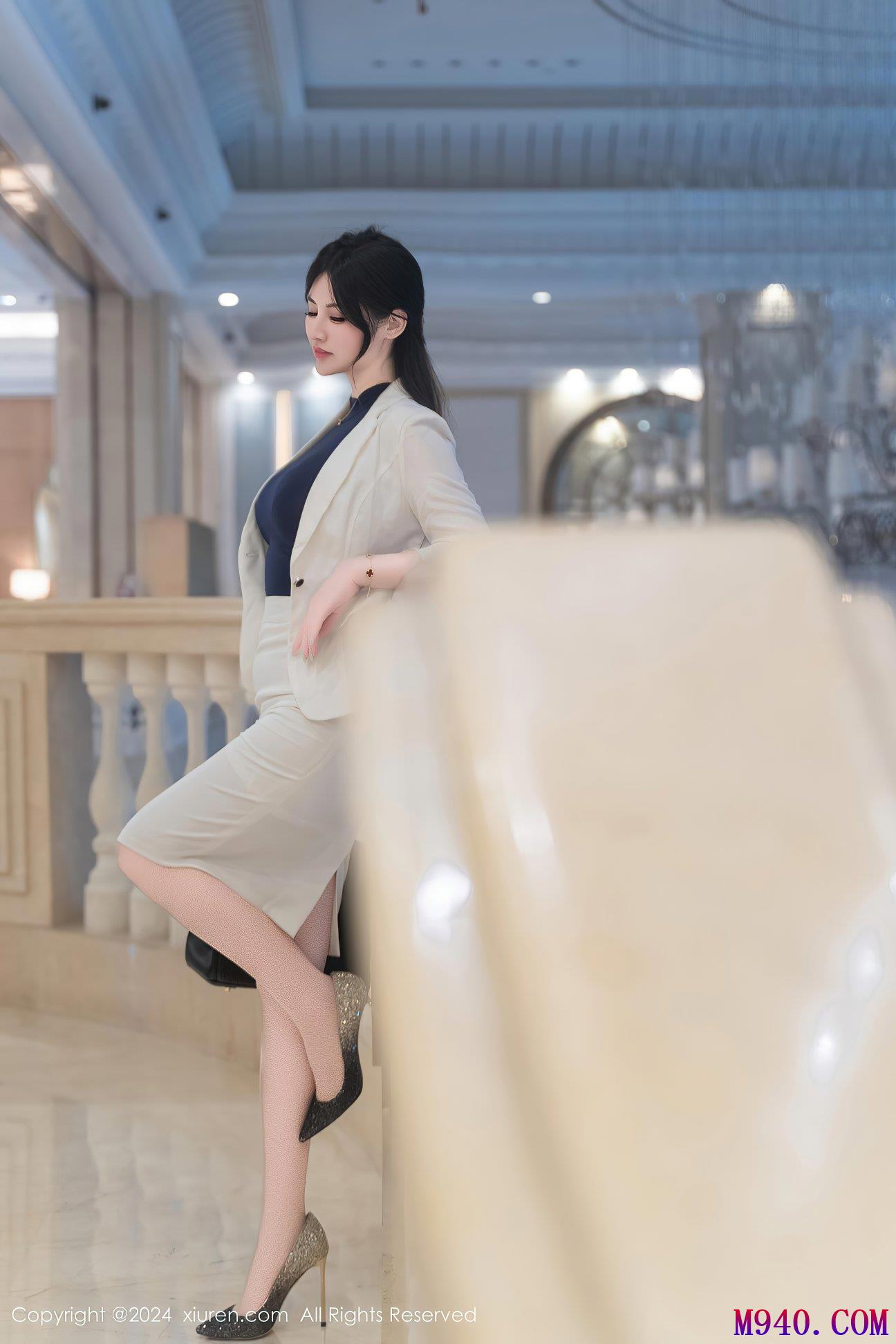 M940-[XIUREN秀人网] 2024.10.21 NO.9319 诗诗kiki [98P-854MB]