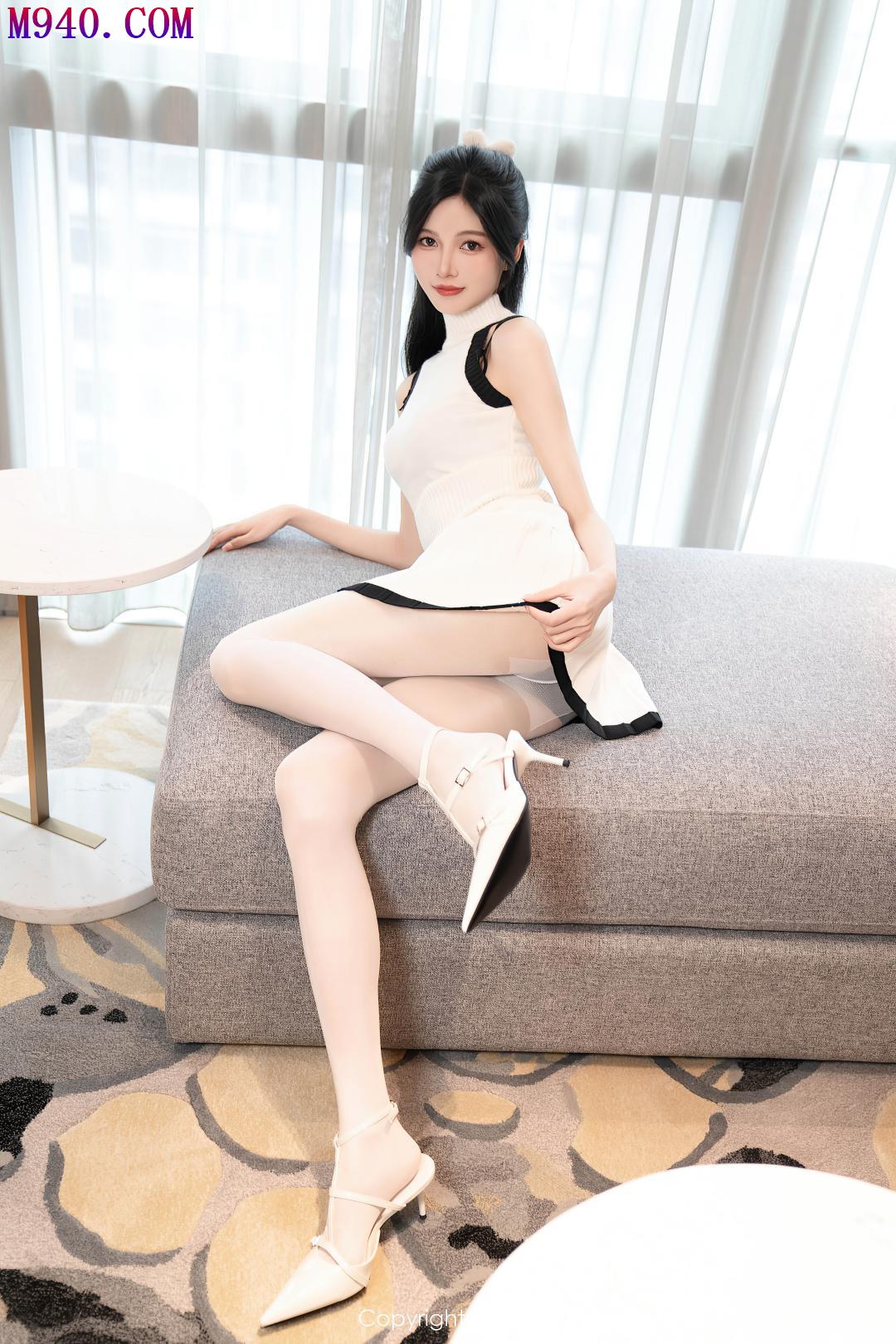 M940-[XIUREN秀人网] 2024.05.15 NO.8544 程程程- [95P-959MB]