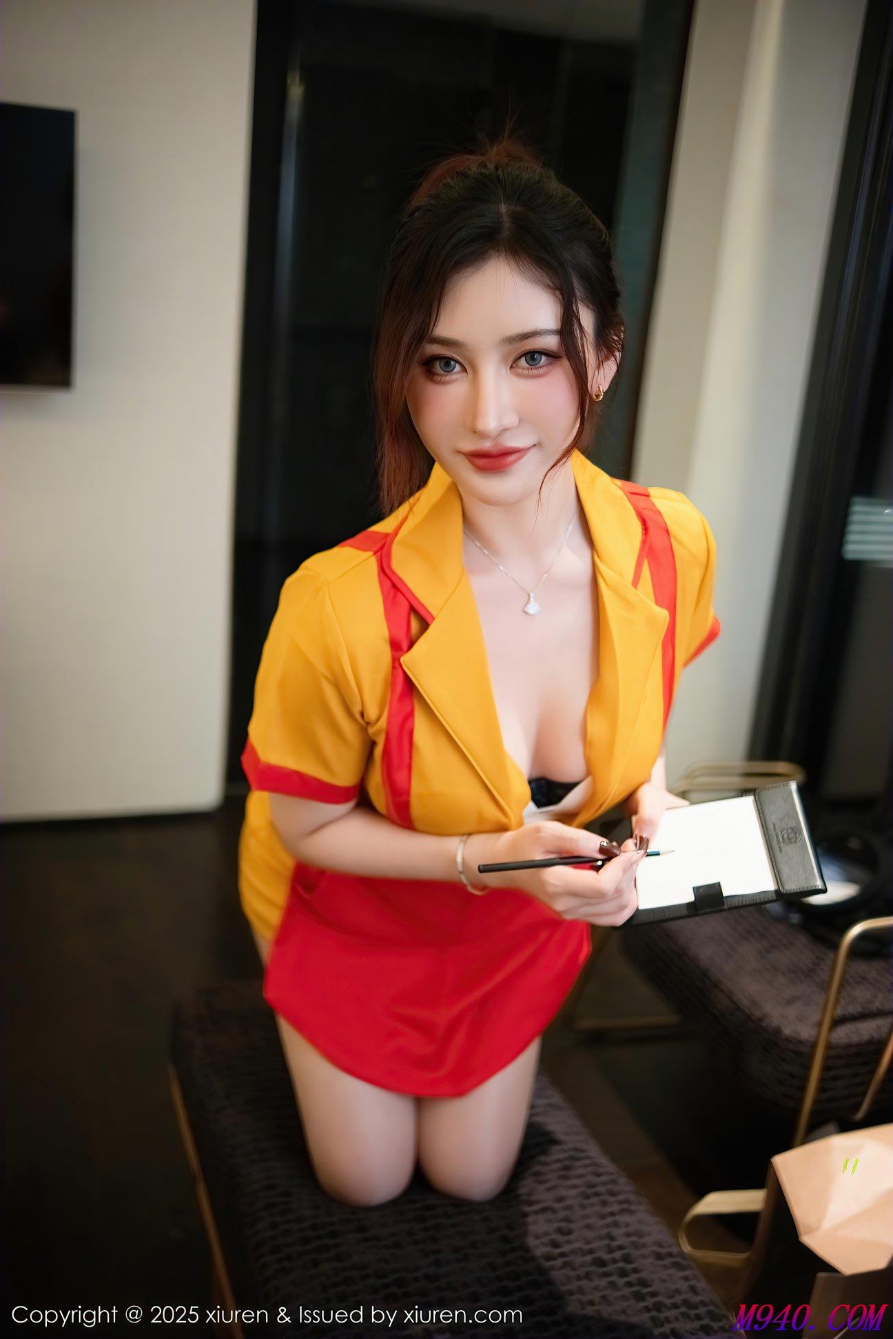 M940-[XIUREN秀人网] 2025.01.02 NO.9695 蕾蕾醒了没 [42P-373MB]