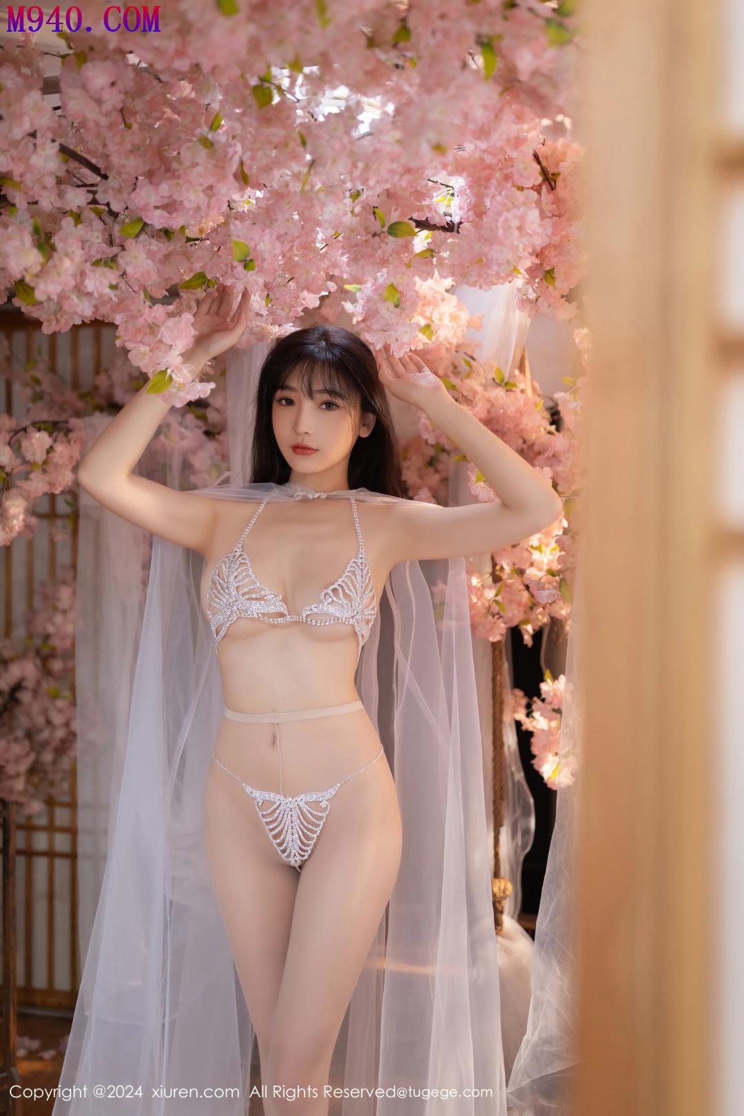 M940-[XIUREN秀人网] 2024.07.04 NO.8807 陆萱萱 [80P-803MB]