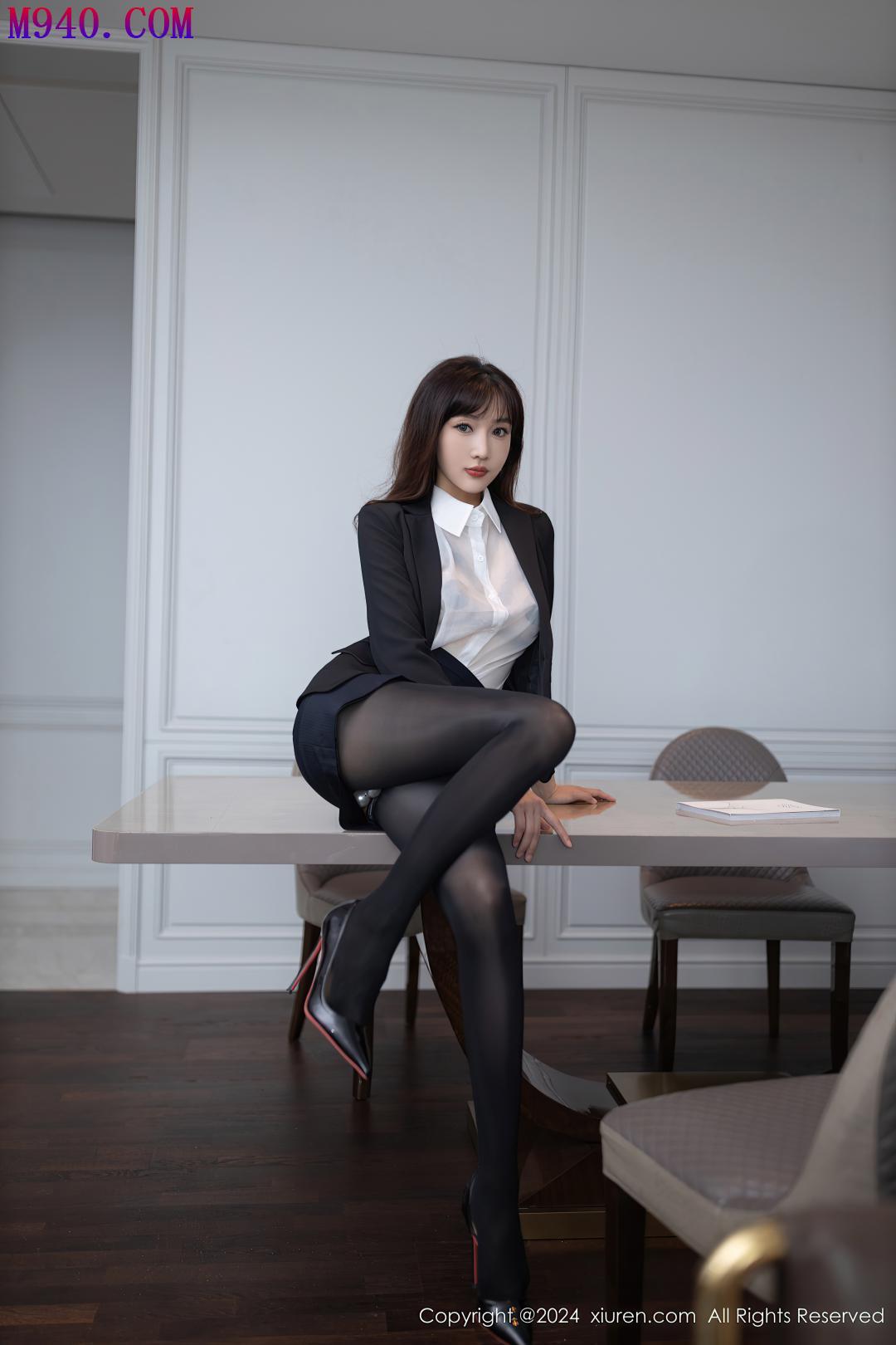 M940-[XIUREN秀人网] 2024.08.08 NO.8988 陆萱萱 [80P-732MB]