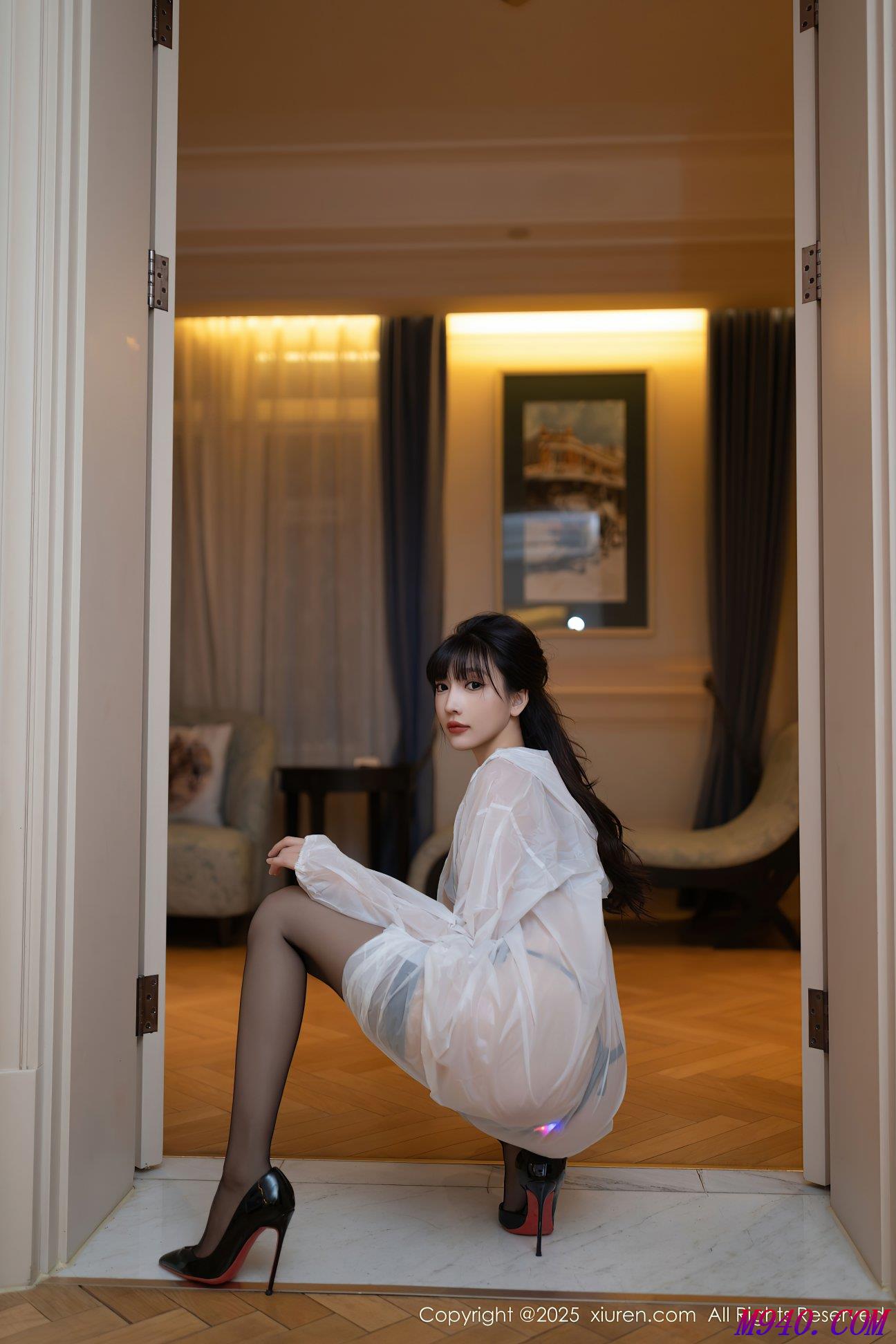 M940-[XIUREN秀人网] 2025.01.02 NO.9700 陆萱萱 [80P-686MB]