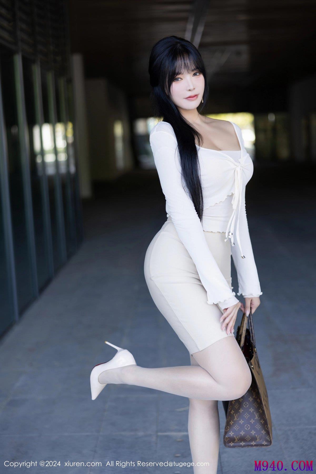 M940-[XIUREN秀人网] 2024.10.21 NO.9320 娜比 [82P-716MB]
