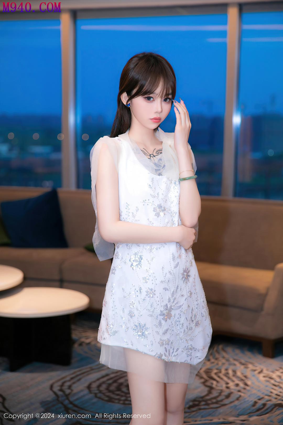 M940-[XIUREN秀人网] 2024.06.13 NO.8696 奶瓶. [81P-812MB]