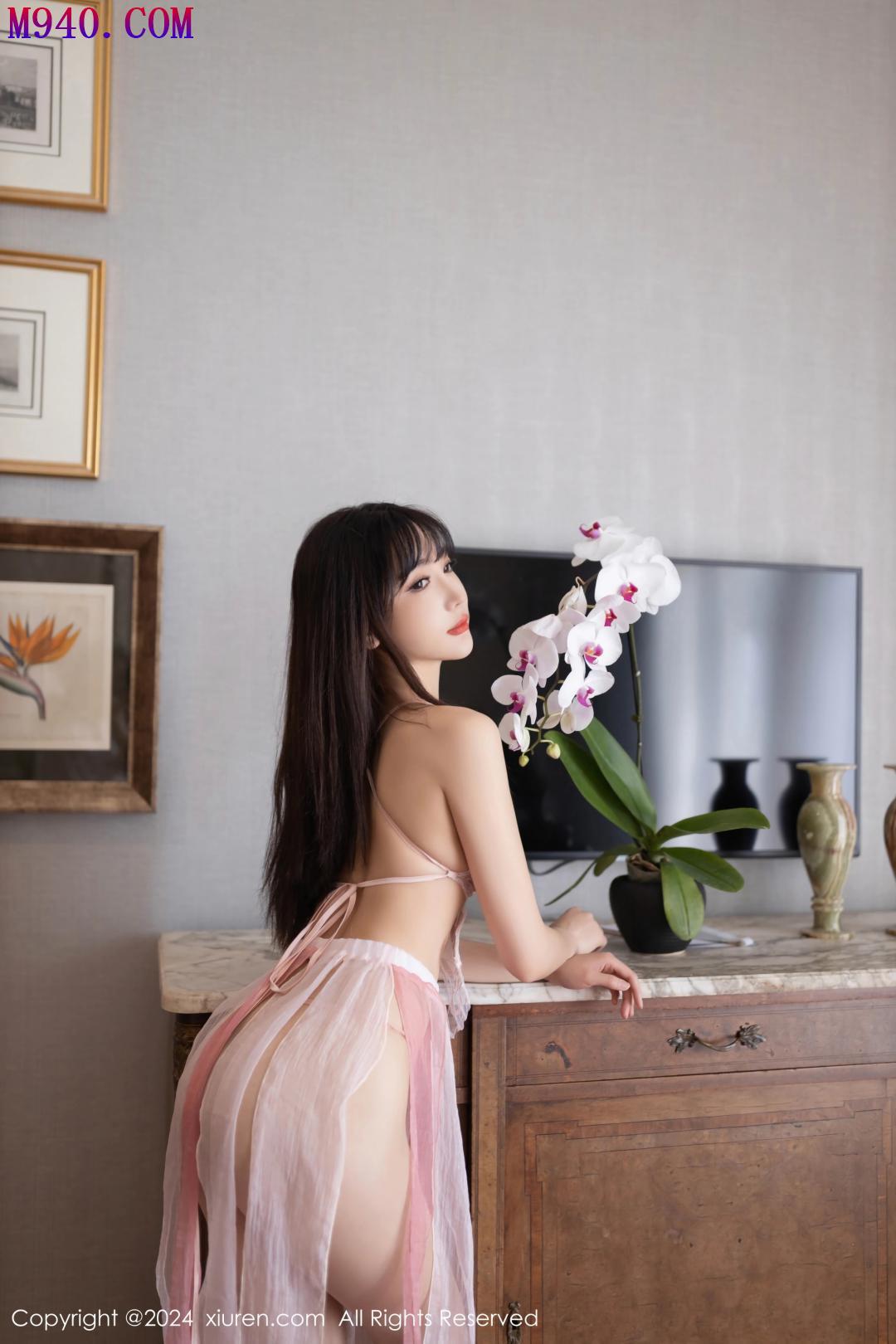 M940-[XIUREN秀人网] 2024.08.01 NO.8954 陆萱萱 [80P-905MB]