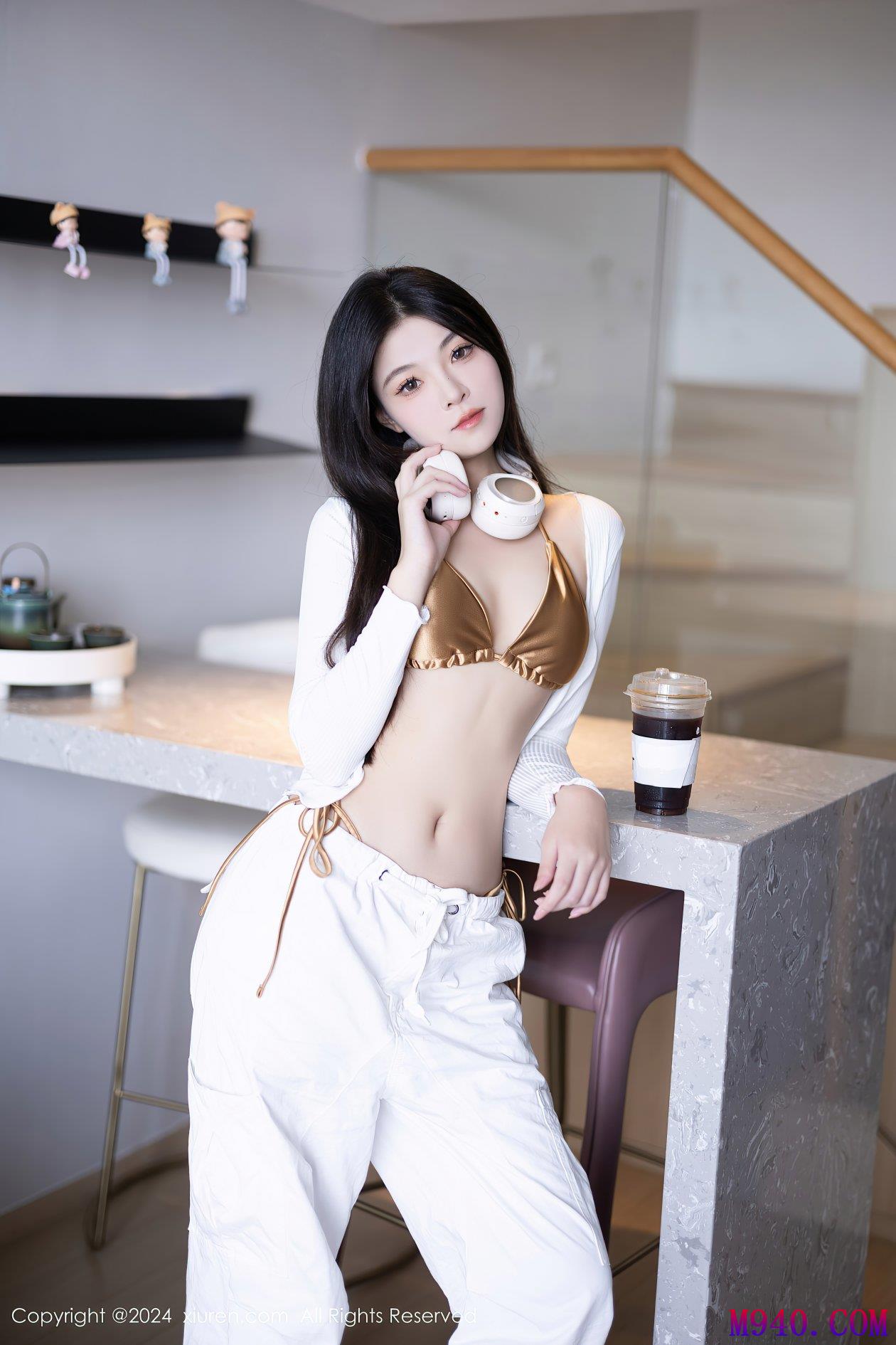 M940-[XIUREN秀人网] 2024.10.10 NO.9262 初梦瑶 [83P-595MB]