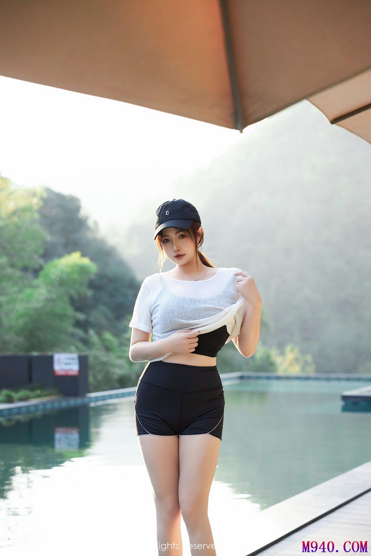 M940-[XIUREN秀人网] 2024.12.04 NO.9549 养乐多Doll [51P-556MB]
