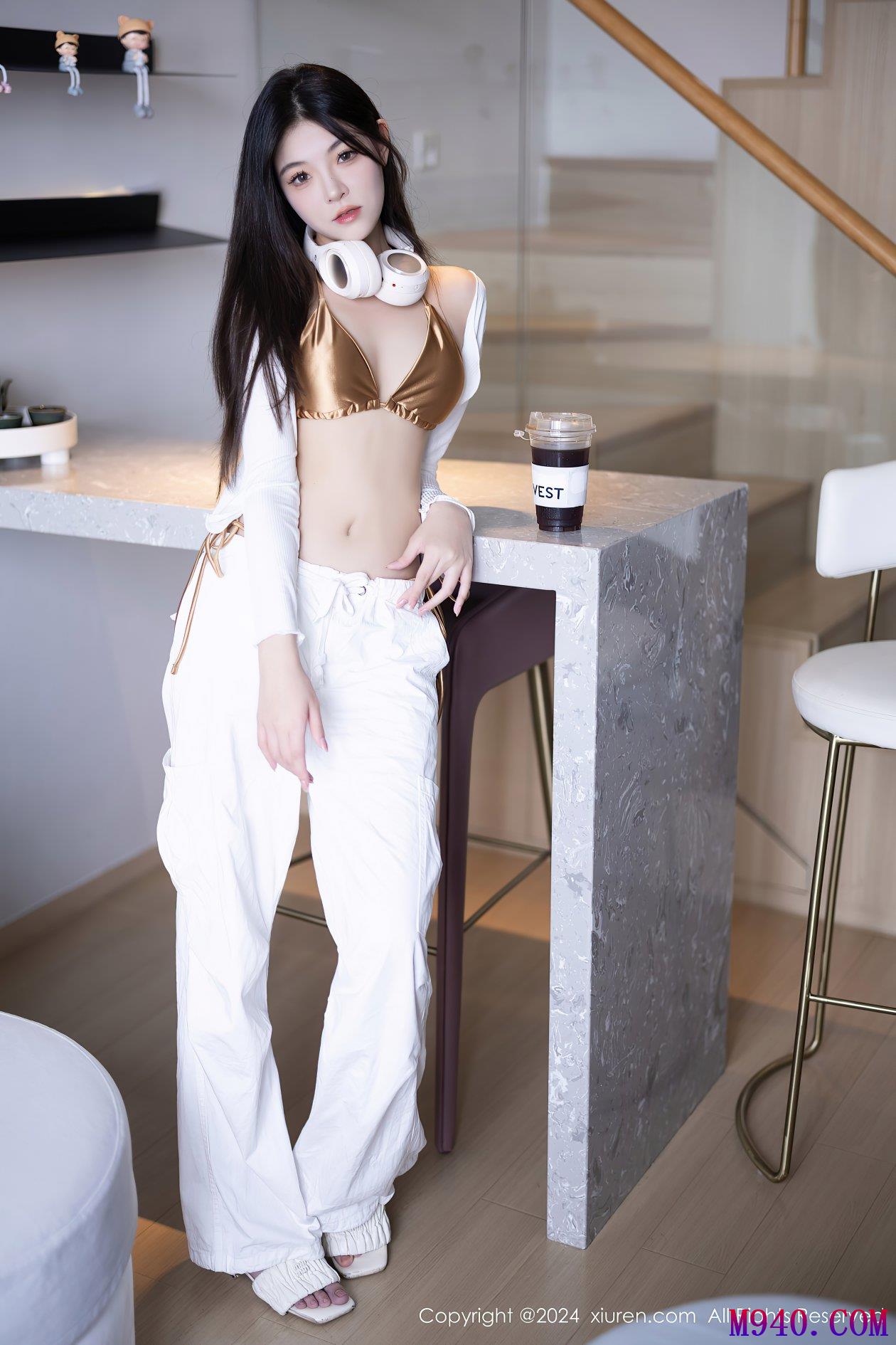 M940-[XIUREN秀人网] 2024.10.10 NO.9262 初梦瑶 [83P-595MB]