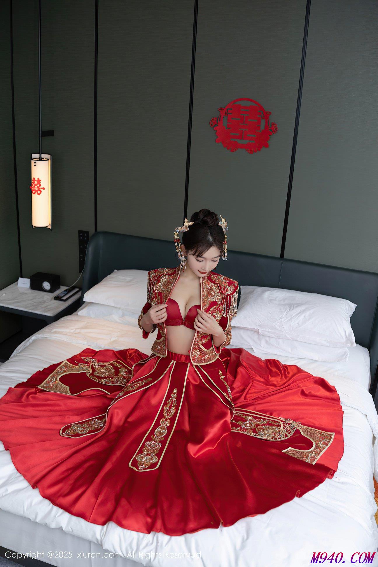 M940-[XIUREN秀人网] 2025.01.16 NO.9770 陆萱萱 [82P-826MB]