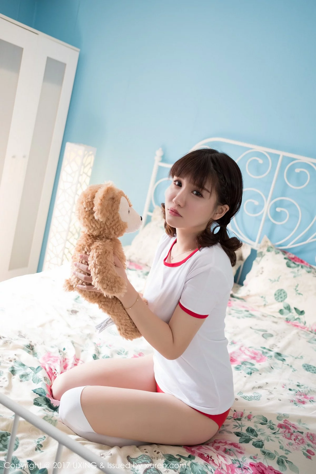 M940-[UXING优星馆]Vol.040_嫩模K8傲娇萌萌Vivian居家大床上体操服可爱萌动写真60P 优星馆-第15张