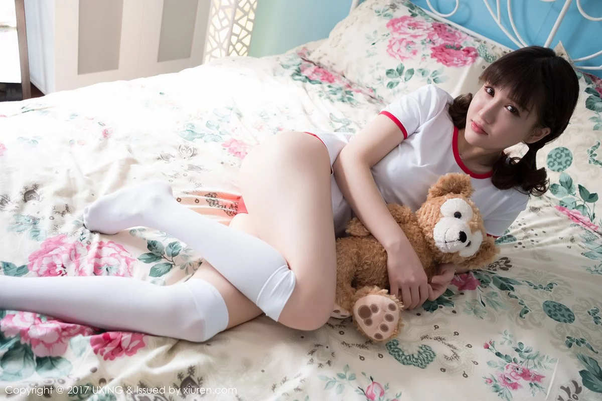 M940-[UXING优星馆]Vol.040_嫩模K8傲娇萌萌Vivian居家大床上体操服可爱萌动写真60P 优星馆-第27张