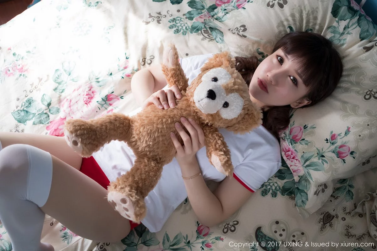 M940-[UXING优星馆]Vol.040_嫩模K8傲娇萌萌Vivian居家大床上体操服可爱萌动写真60P 优星馆-第31张
