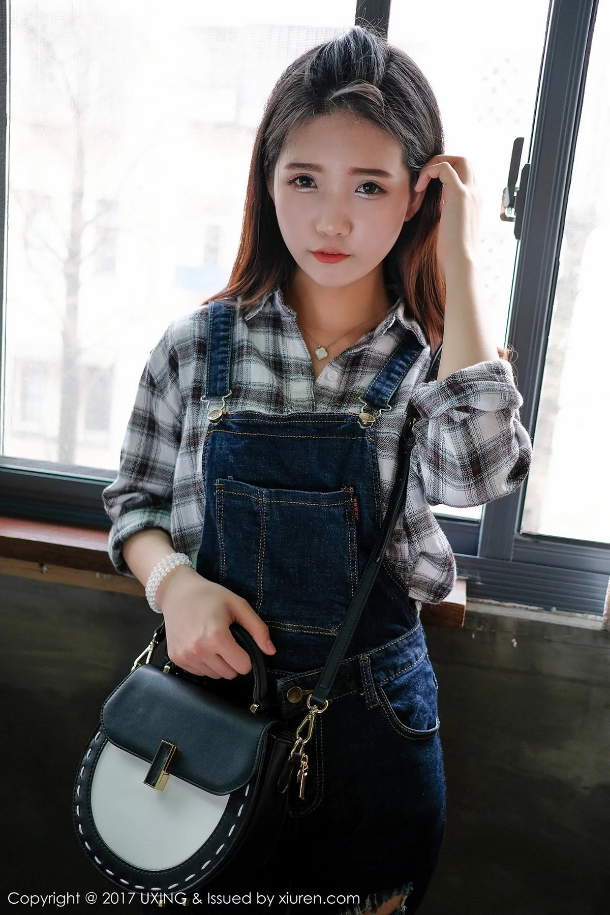 M940-[UXING优星馆]Vol.044_童颜巨乳嫩模可爱的小叶子脱牛仔衬衫秀完美曲线诱惑写真40P 优星馆-第6张