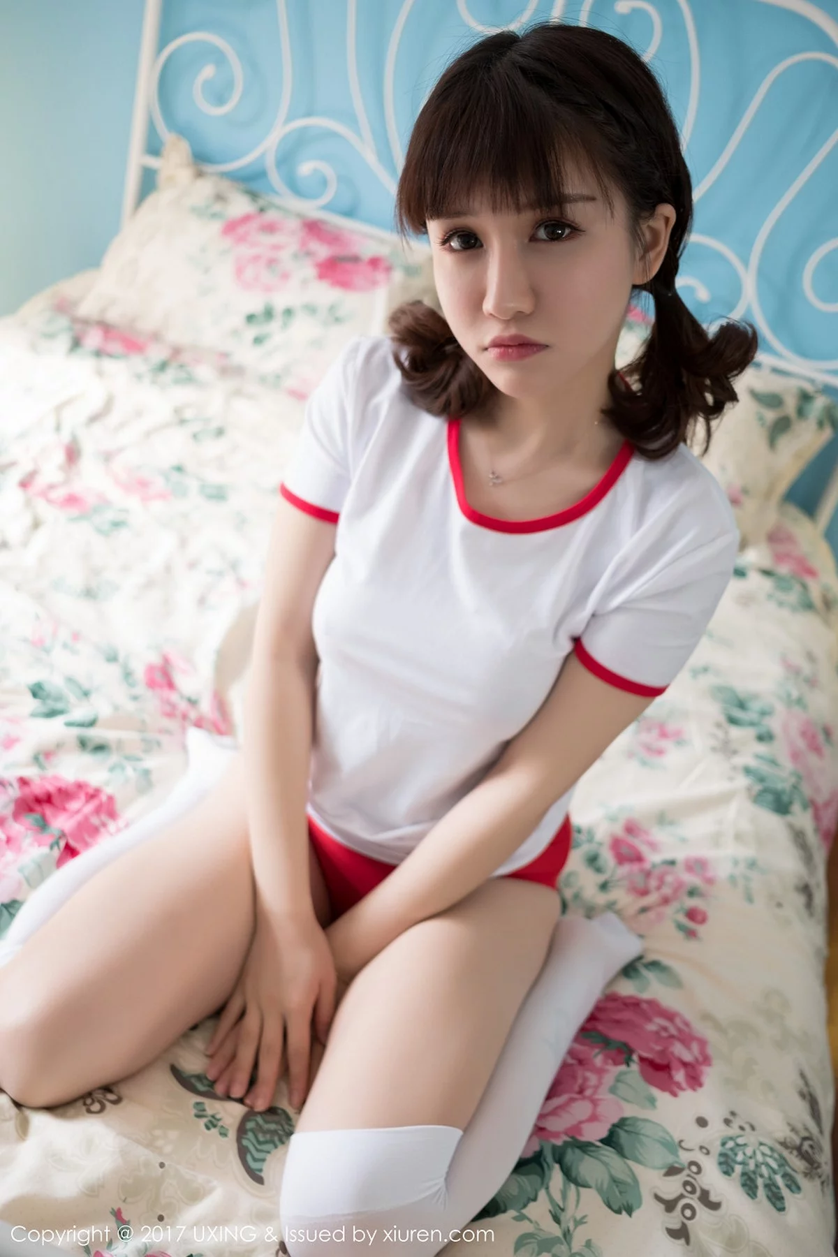 M940-[UXING优星馆]Vol.040_嫩模K8傲娇萌萌Vivian居家大床上体操服可爱萌动写真60P 优星馆-第2张