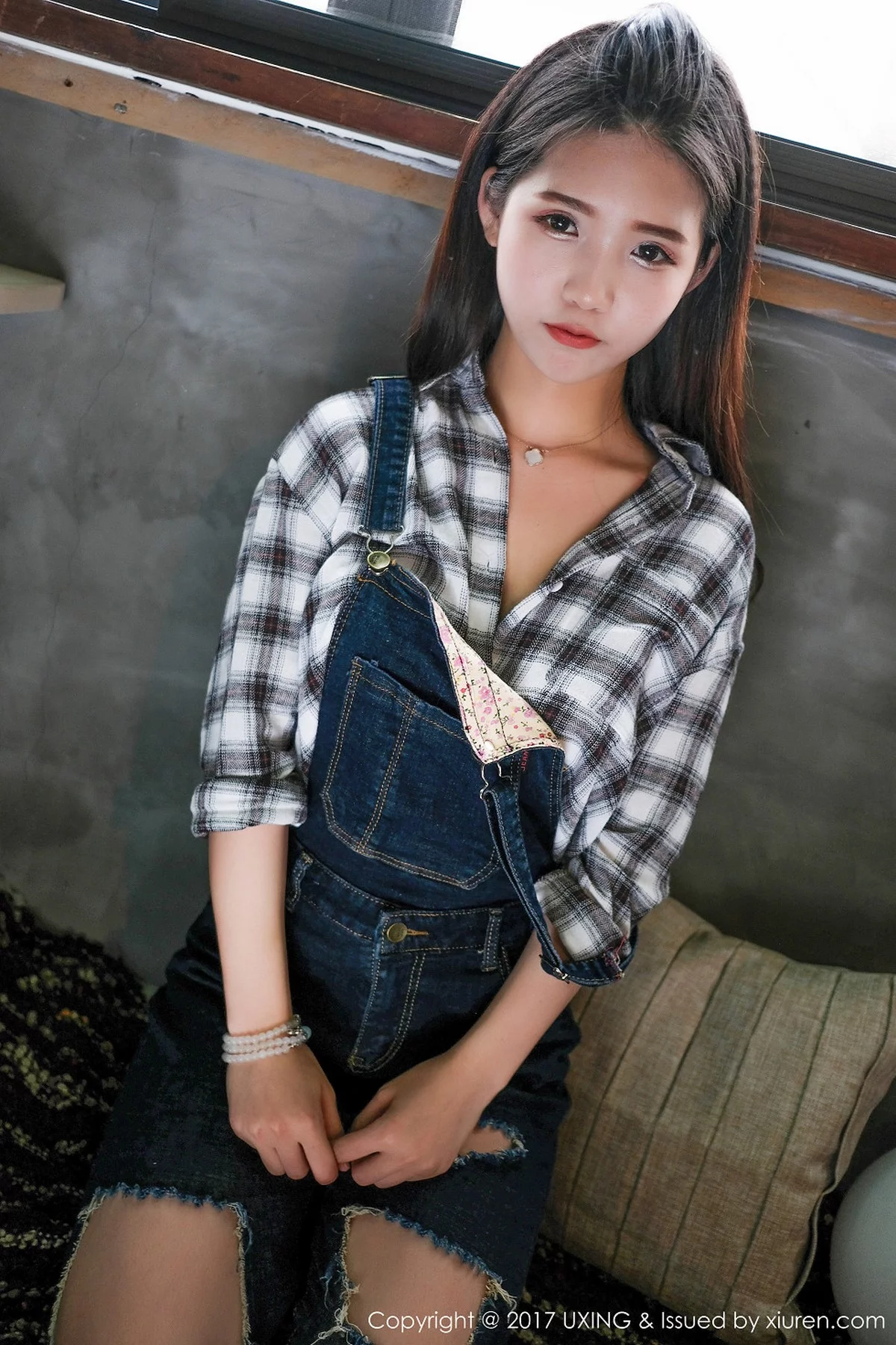 M940-[UXING优星馆]Vol.044_童颜巨乳嫩模可爱的小叶子脱牛仔衬衫秀完美曲线诱惑写真40P 优星馆-第20张