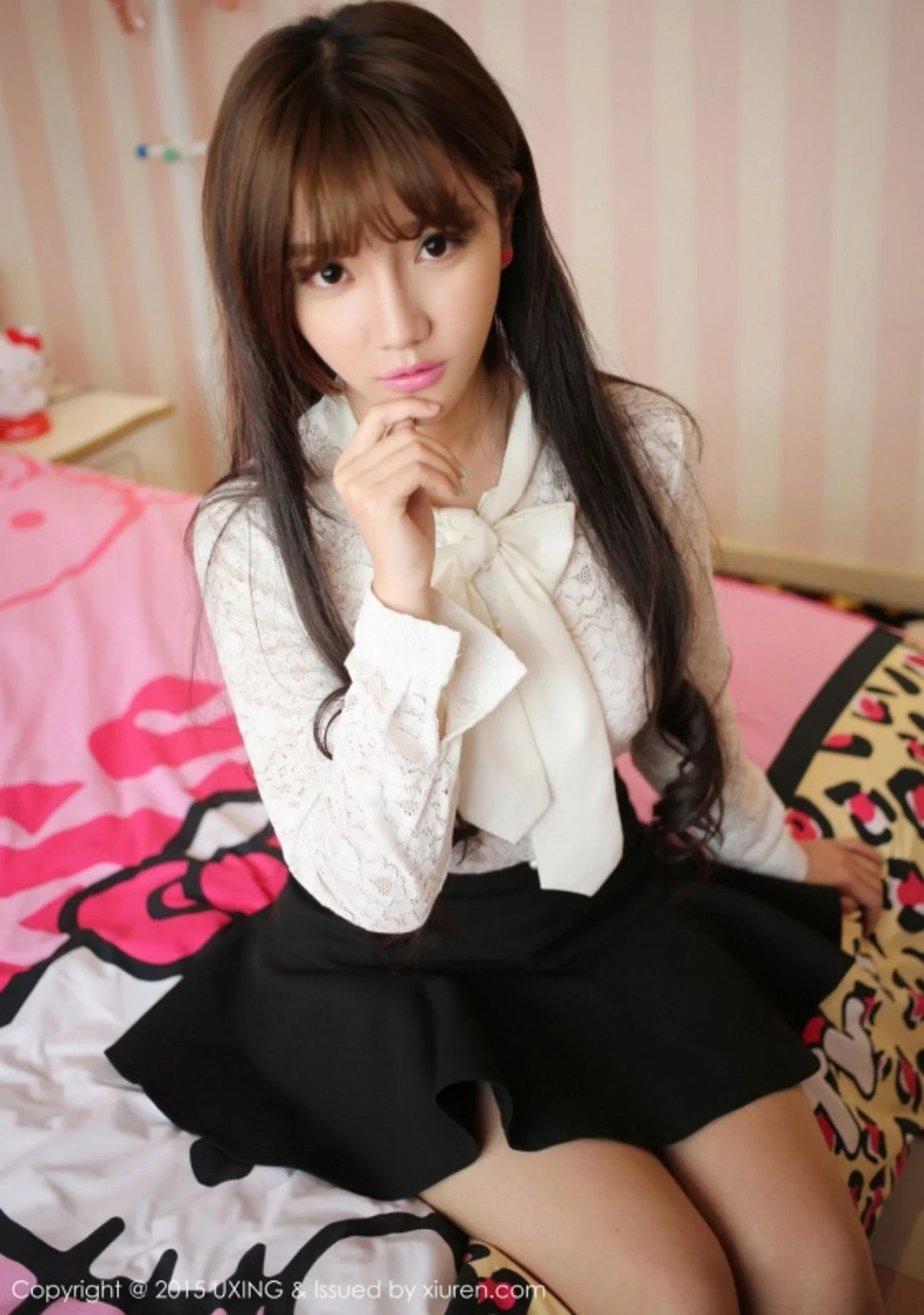 M940-[UXING优星馆]Vol.007_新人嫩模艾西Ashley白色上衣秀豪乳清新性感写真52P 优星馆-第3张