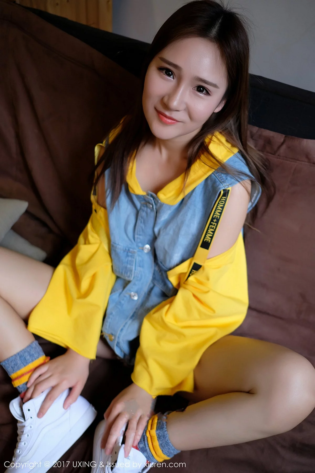 M940-[UXING优星馆]Vol.057_嫩模羊羊Suger清新牛仔服秀凹凸身材全脱秀美乳诱惑写真40P 优星馆-第4张