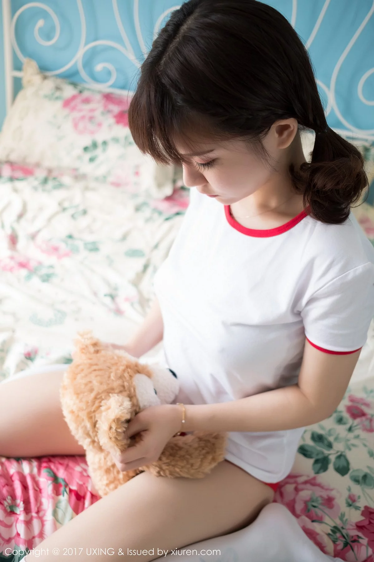 M940-[UXING优星馆]Vol.040_嫩模K8傲娇萌萌Vivian居家大床上体操服可爱萌动写真60P 优星馆-第14张