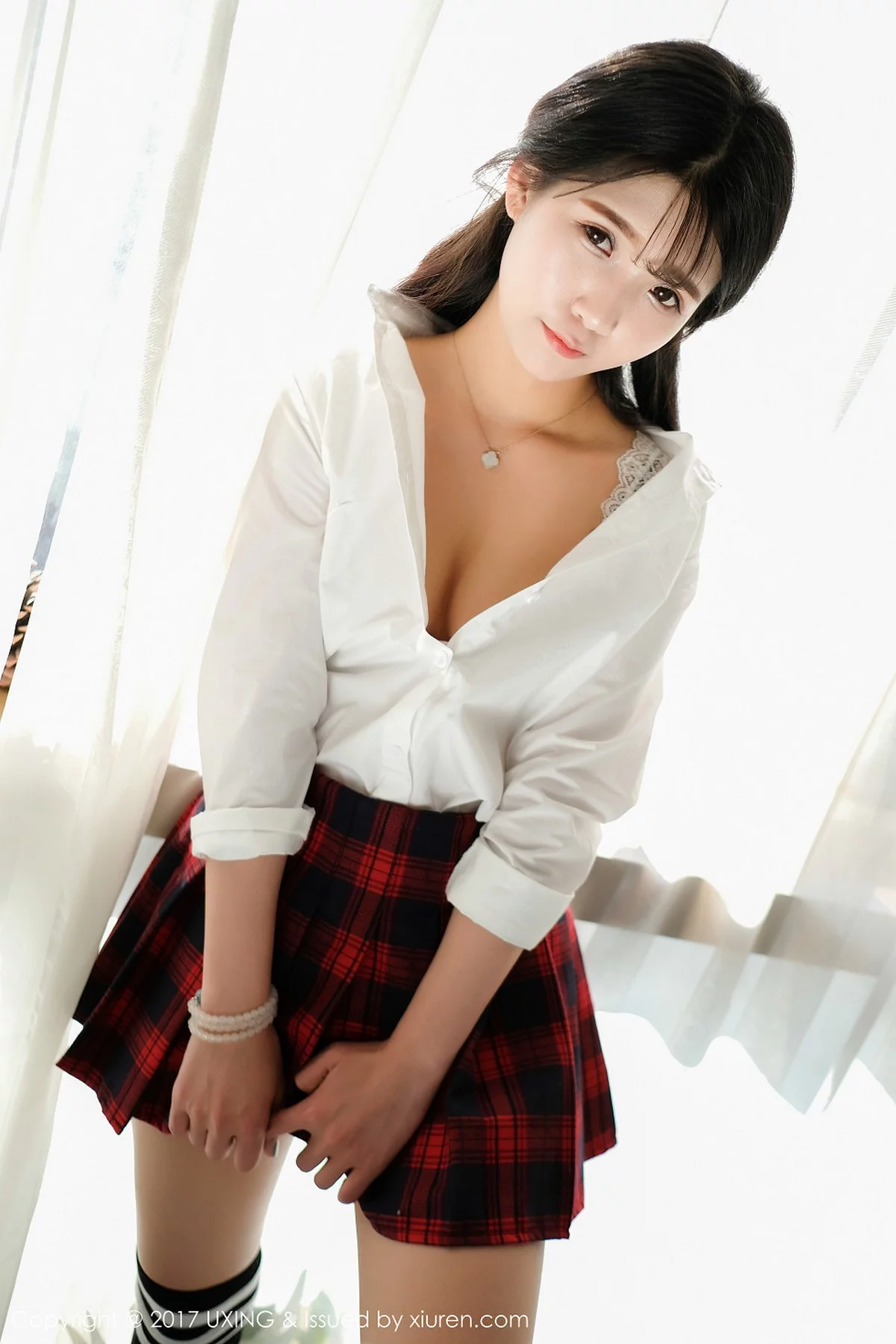 M940-[UXING优星馆]Vol.046_童颜巨乳妹子可爱的小叶子格子短裙学生装性感内衣写真50P 优星馆-第34张