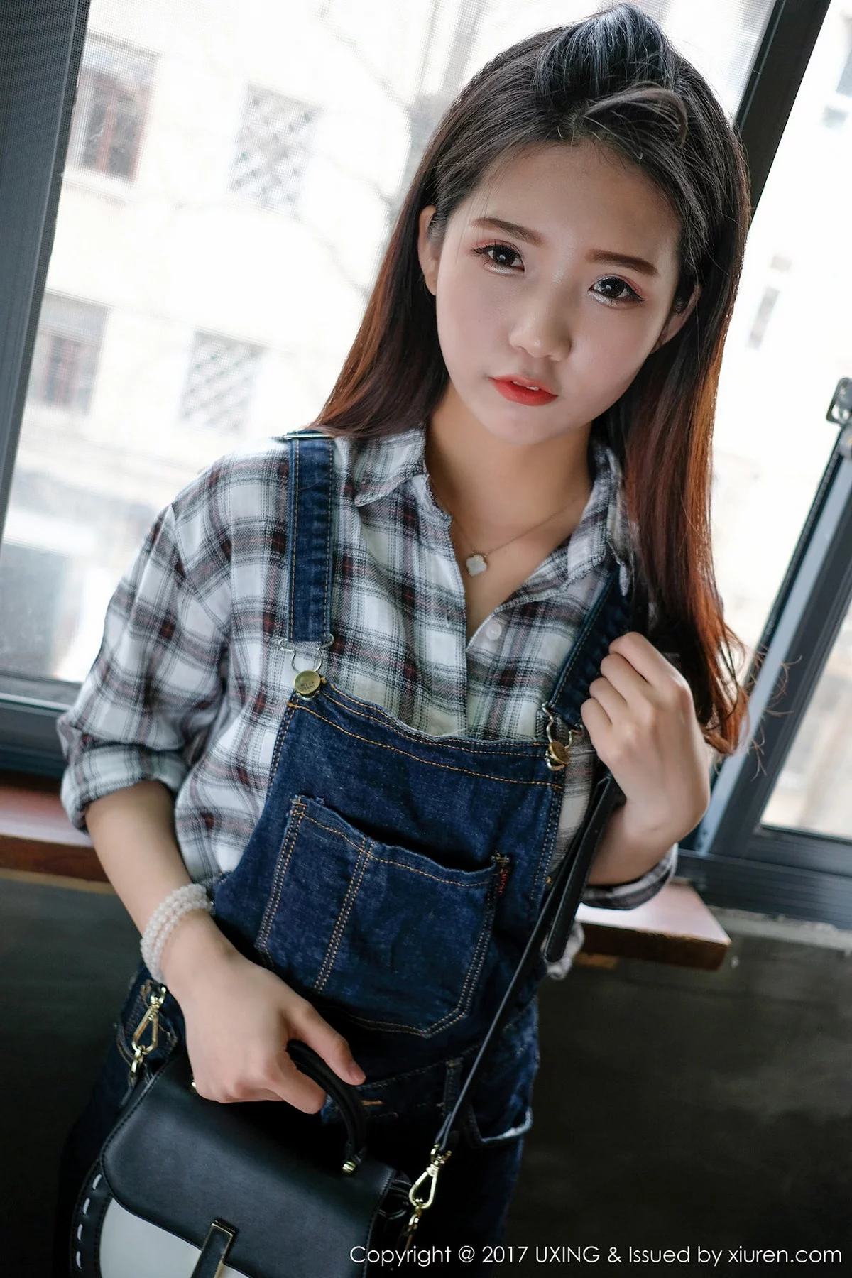 M940-[UXING优星馆]Vol.044_童颜巨乳嫩模可爱的小叶子脱牛仔衬衫秀完美曲线诱惑写真40P 优星馆-第1张
