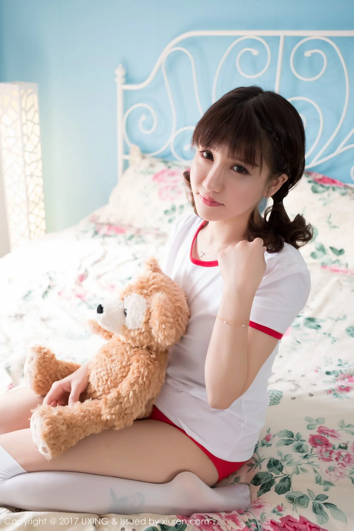 M940-[UXING优星馆]Vol.040_嫩模K8傲娇萌萌Vivian居家大床上体操服可爱萌动写真60P 优星馆-第23张