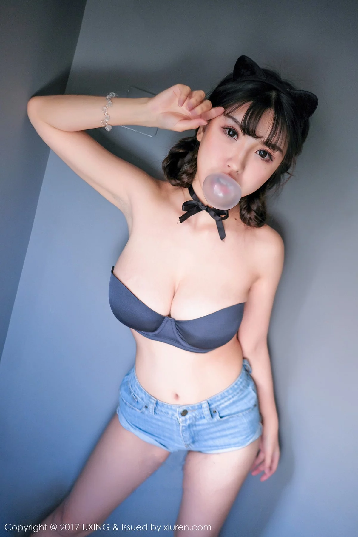 M940-[UXING优星馆]Vol.053_巨乳嫩模晓茜sunny粉红薄纱性感内衣秀傲人巨乳诱惑写真38P 优星馆-第25张