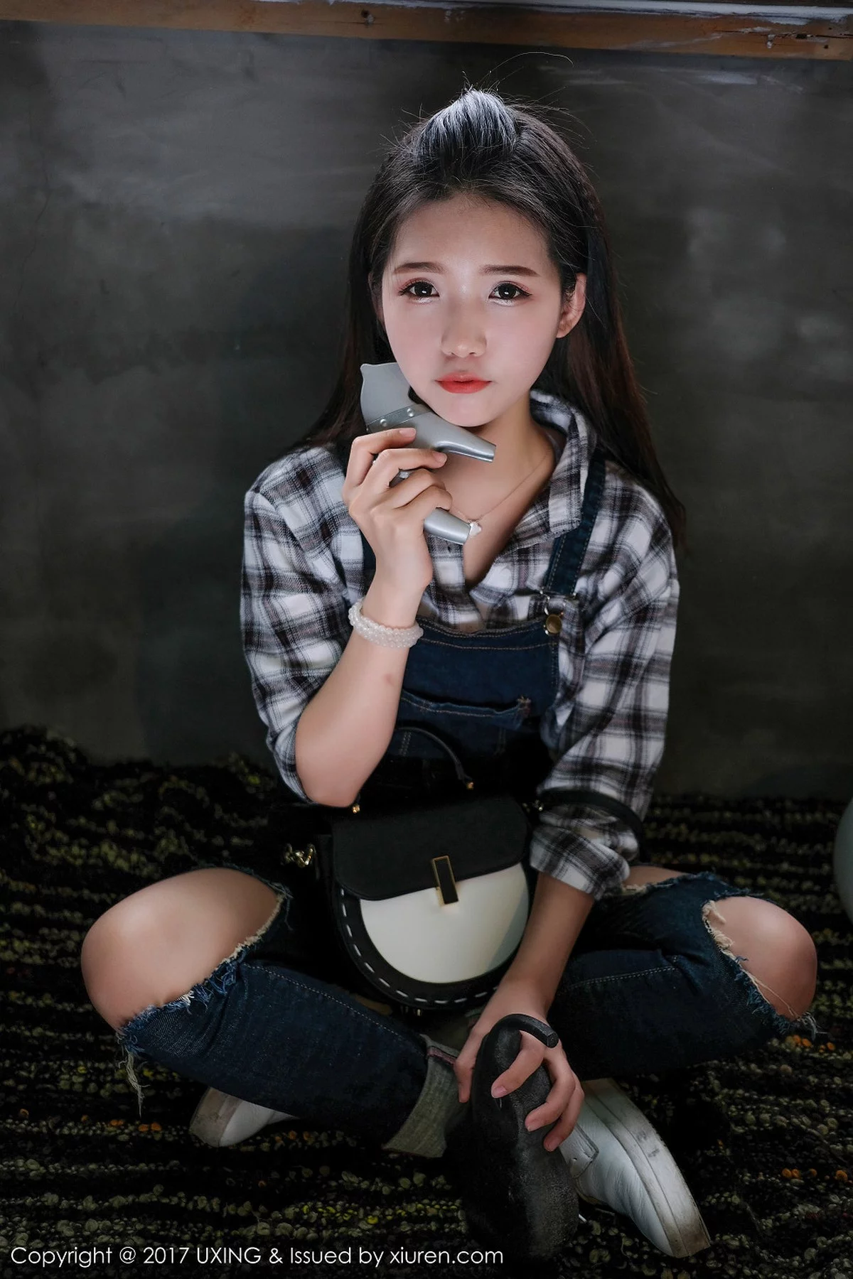 M940-[UXING优星馆]Vol.044_童颜巨乳嫩模可爱的小叶子脱牛仔衬衫秀完美曲线诱惑写真40P 优星馆-第12张