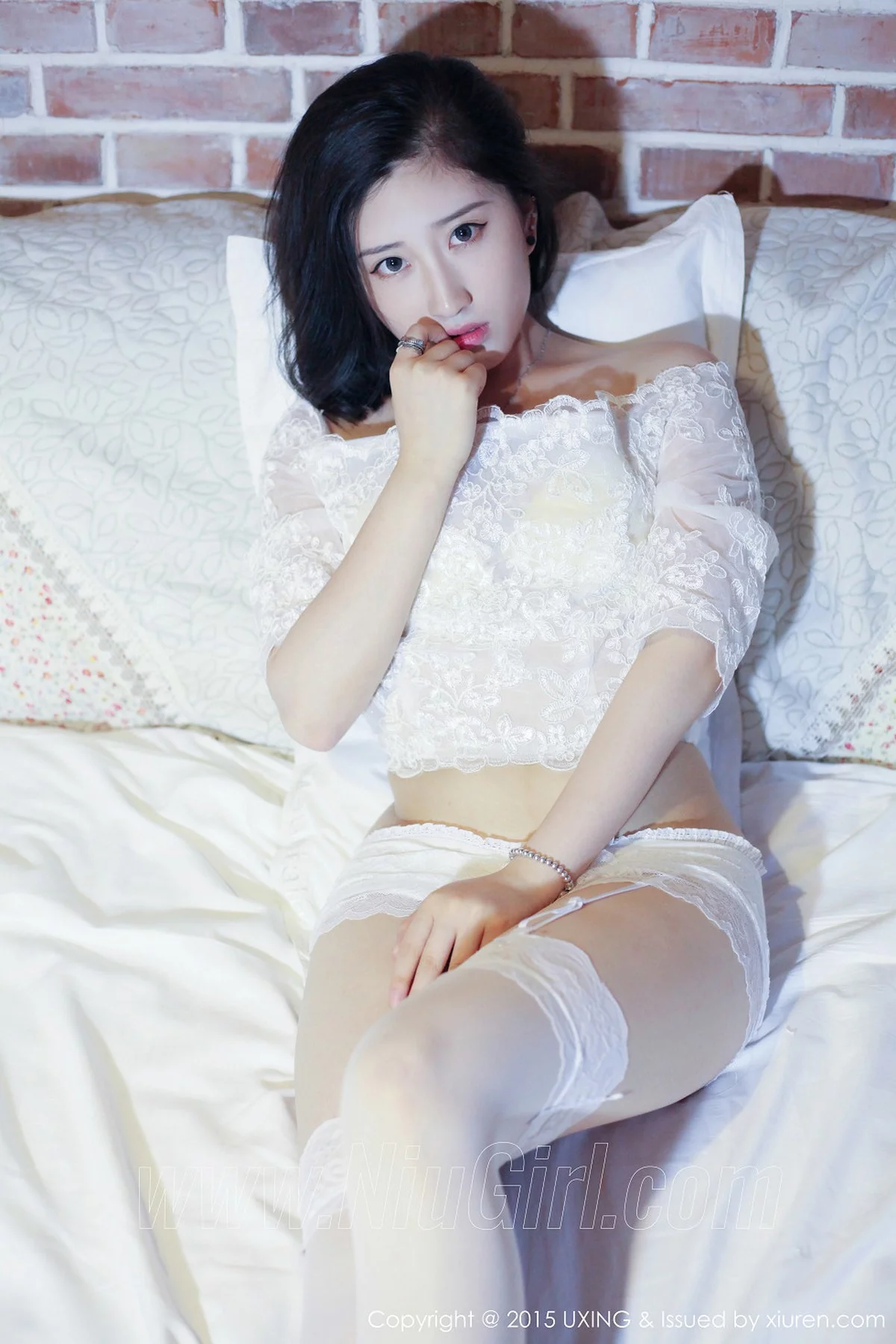 M940-[UXING优星馆]Vol.014_嫩模Rialer傅雅慧白色蕾丝吊带丝袜性感翘臀写真39P 优星馆-第30张