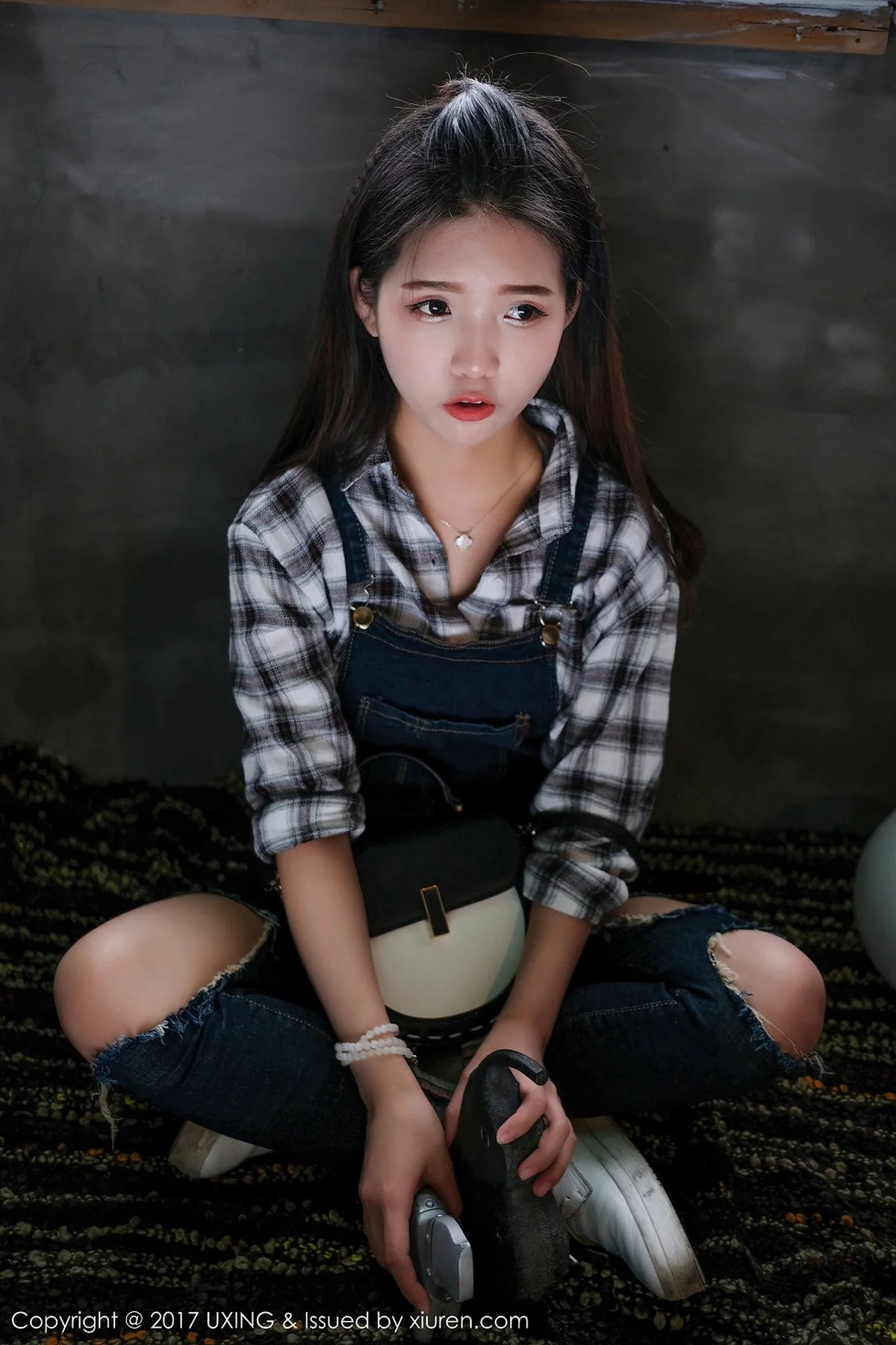 M940-[UXING优星馆]Vol.044_童颜巨乳嫩模可爱的小叶子脱牛仔衬衫秀完美曲线诱惑写真40P 优星馆-第13张