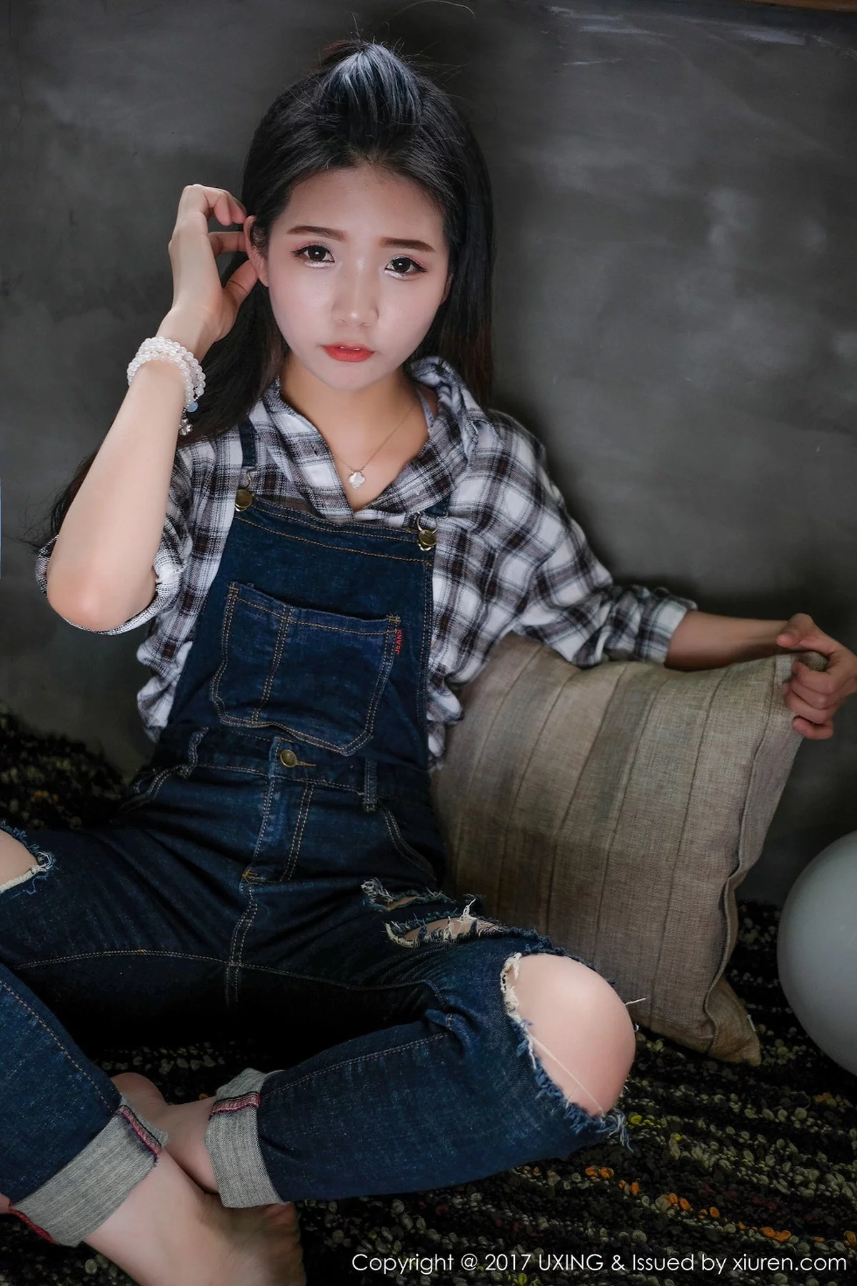 M940-[UXING优星馆]Vol.044_童颜巨乳嫩模可爱的小叶子脱牛仔衬衫秀完美曲线诱惑写真40P 优星馆-第16张
