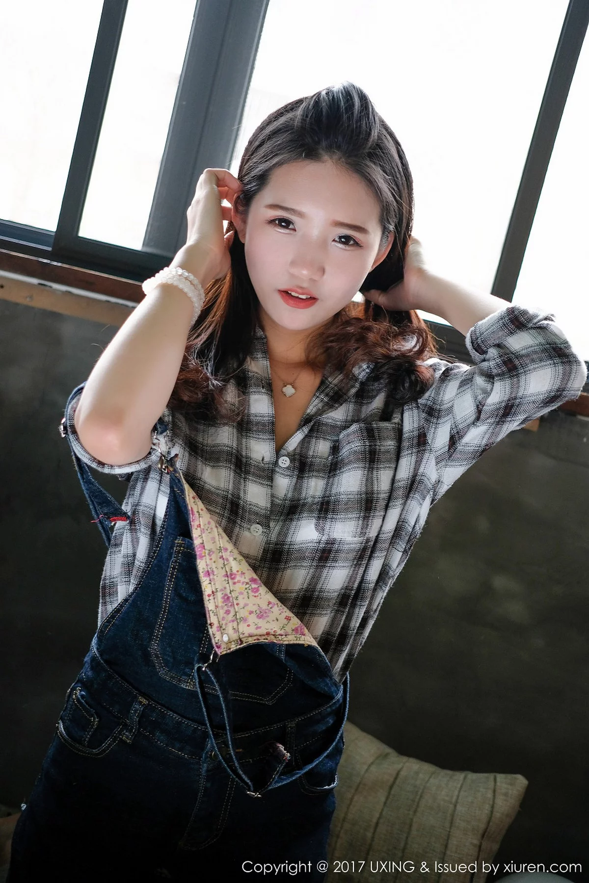 M940-[UXING优星馆]Vol.044_童颜巨乳嫩模可爱的小叶子脱牛仔衬衫秀完美曲线诱惑写真40P 优星馆-第26张