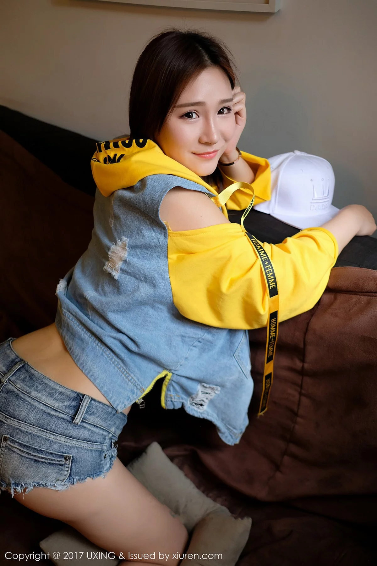M940-[UXING优星馆]Vol.057_嫩模羊羊Suger清新牛仔服秀凹凸身材全脱秀美乳诱惑写真40P 优星馆-第22张